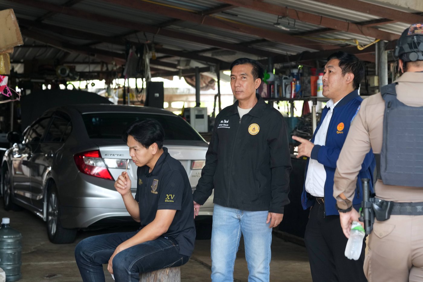 Police respond to a school shooting in Thailand, in photos | iNFOnews.ca