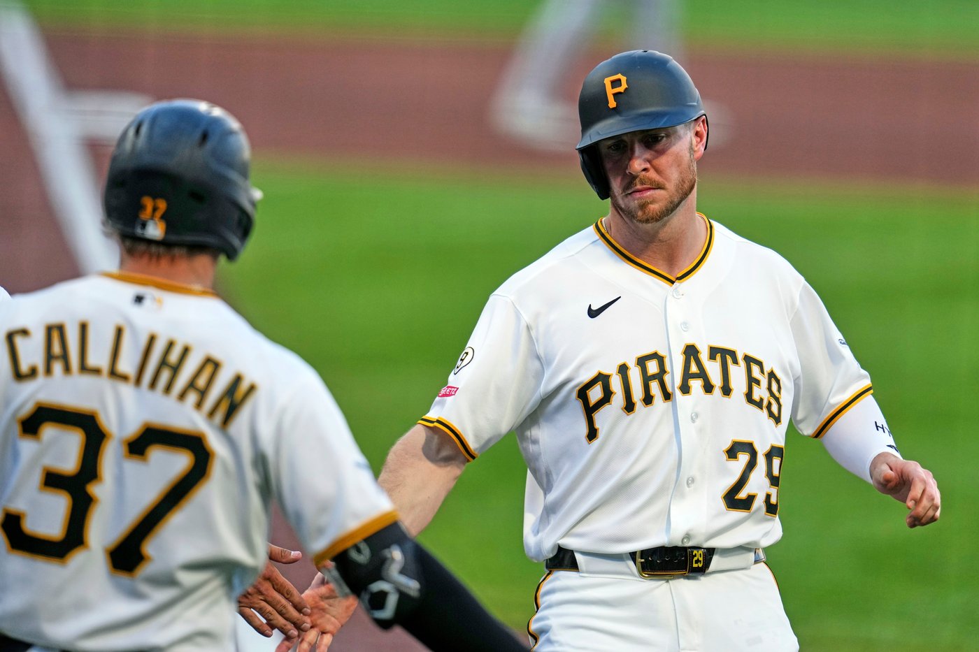 Ashcraft, Rodriguez, O'Hearn help Pirates rout AL West-leading Mariners 11-1 | iNFOnews.ca