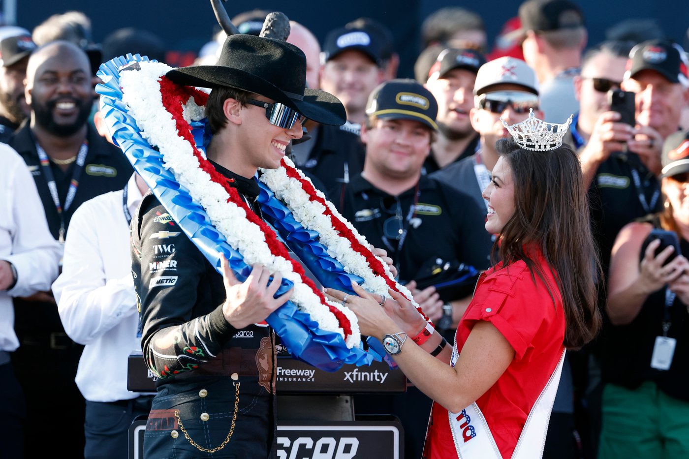 Carson Hocevar earns 1st NASCAR Cup victory with last-lap pass at Talladega Superspeedway | iNFOnews.ca