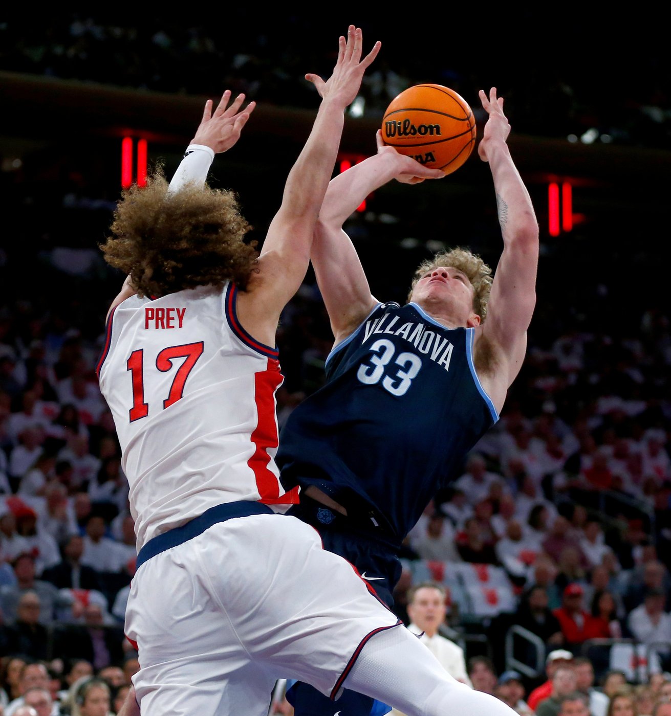 Villanova starting forward Matt Hodge injured against No. 15 St. John's | iNFOnews.ca Villanova starting forward Matt Hodge injured against No. 15 St. John's | iNFOnews.ca