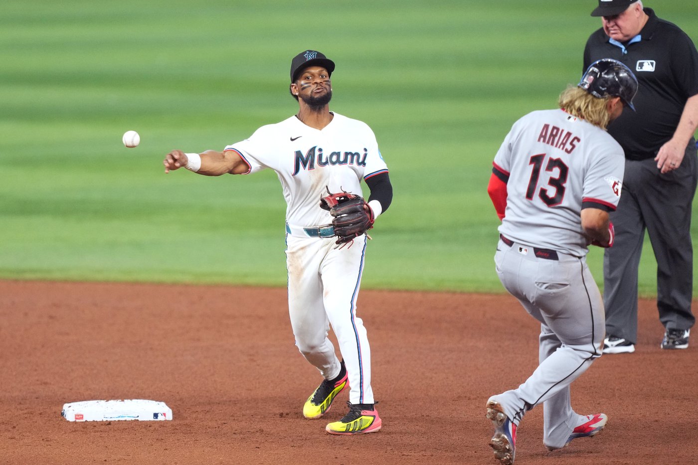 Marlins’ Max Meyer placed on injury list with neck strain, Lopez out with finger inflammation | iNFOnews.ca Marlins’ Max Meyer placed on injury list with neck strain, Lopez out with finger inflammation | iNFOnews.ca