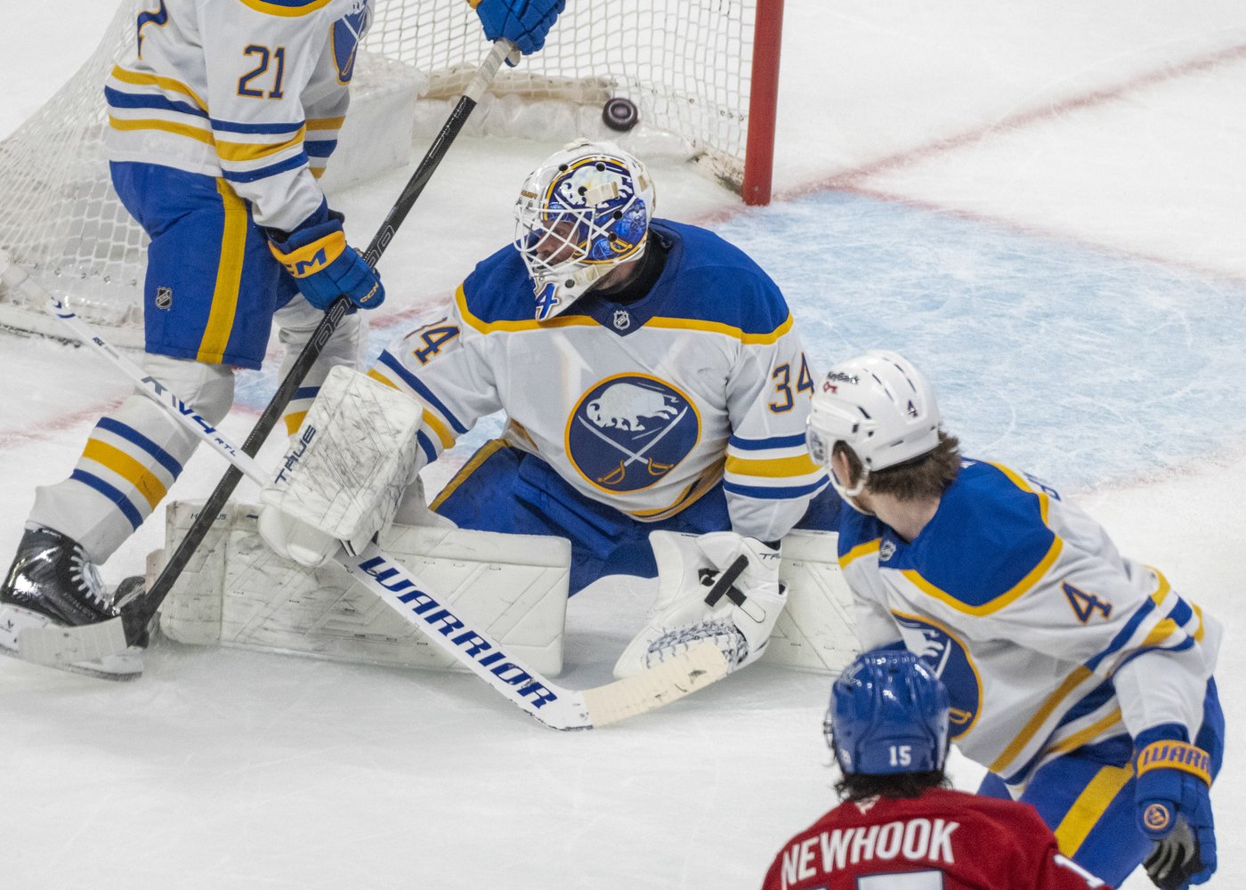 Spring of Dobes continues as Canadiens beat Sabres 6-2 to take 2-1 series lead | iNFOnews.ca