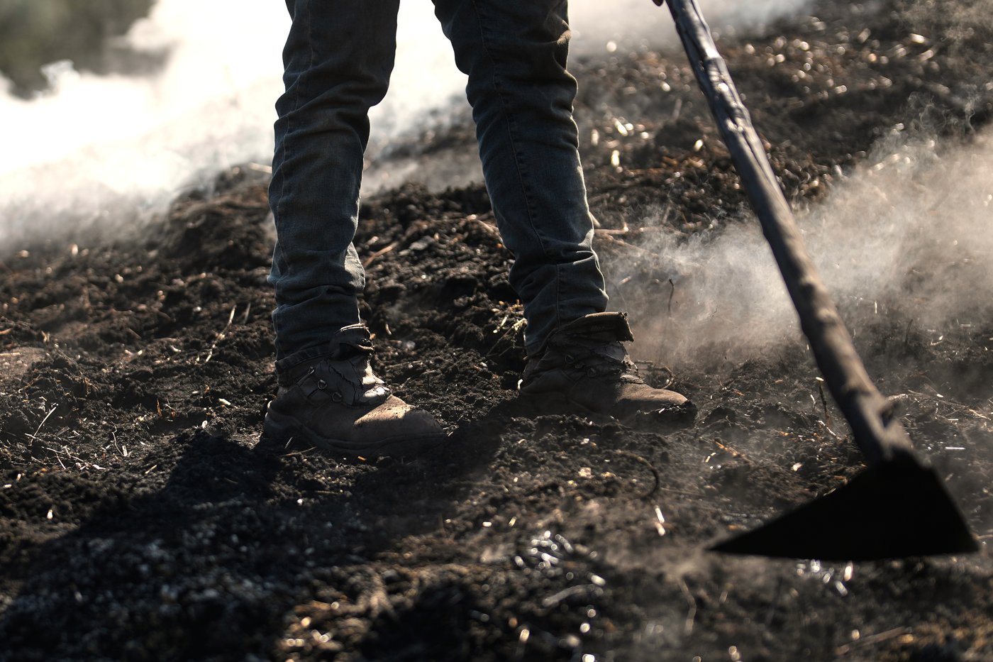 Father and sons keep a traditional charcoal craft alive, in photos | iNFOnews.ca