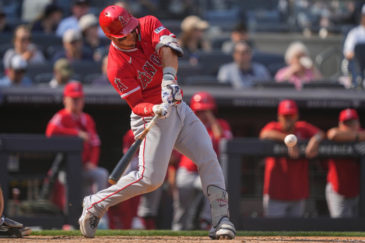 Mike Trout crushes another Yankee Stadium homer, his fifth in four games | iNFOnews.ca