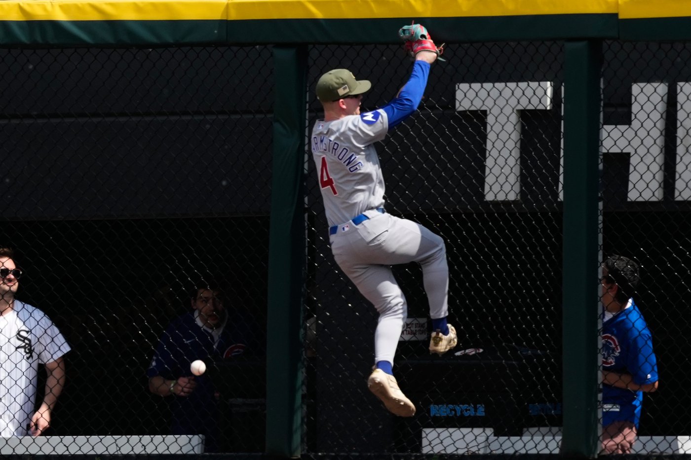 Cubs' Pete Crow-Armstrong apologizes for the words he used during a heated exchange with a fan | iNFOnews.ca