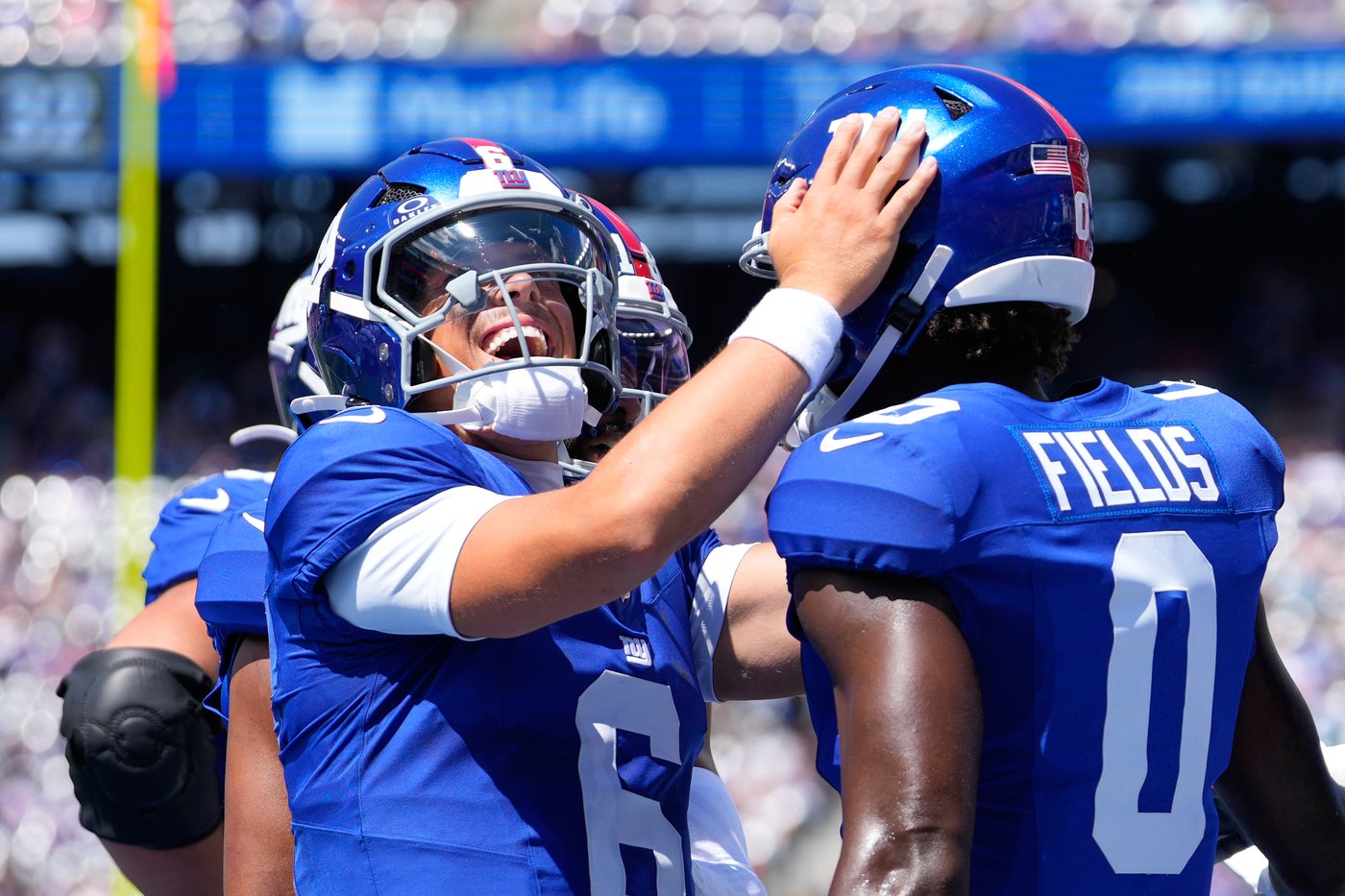 Murray debuts as Minnesota's starting QB and Dart throws for a TD as Vikings beat Giants 13-10 | iNFOnews.ca Murray debuts as Minnesota's starting QB and Dart throws for a TD as Vikings beat Giants 13-10 | iNFOnews.ca