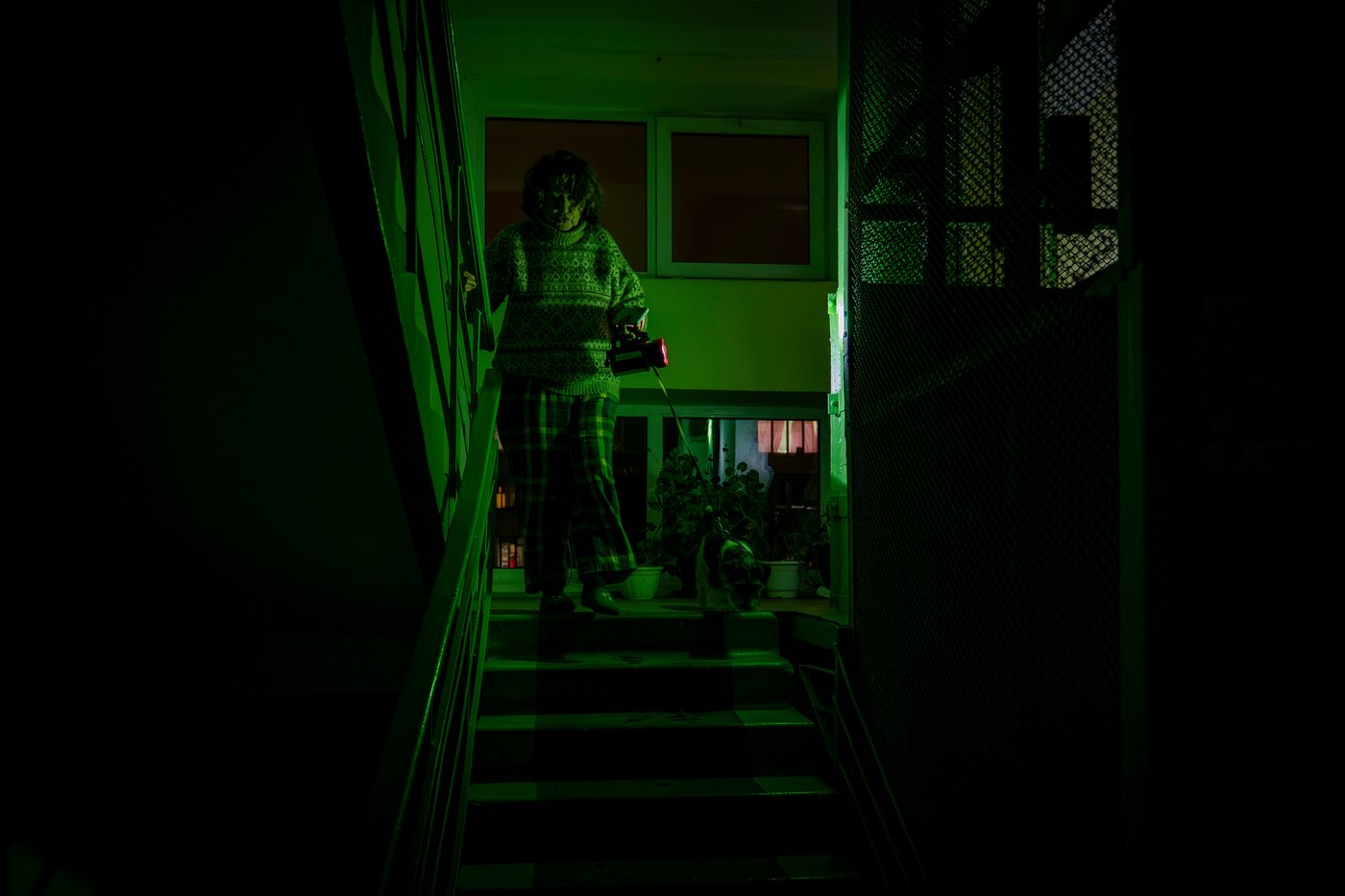 Photos show Ukrainians enduring a frigid winter after Russian strikes knocked out power | iNFOnews.ca