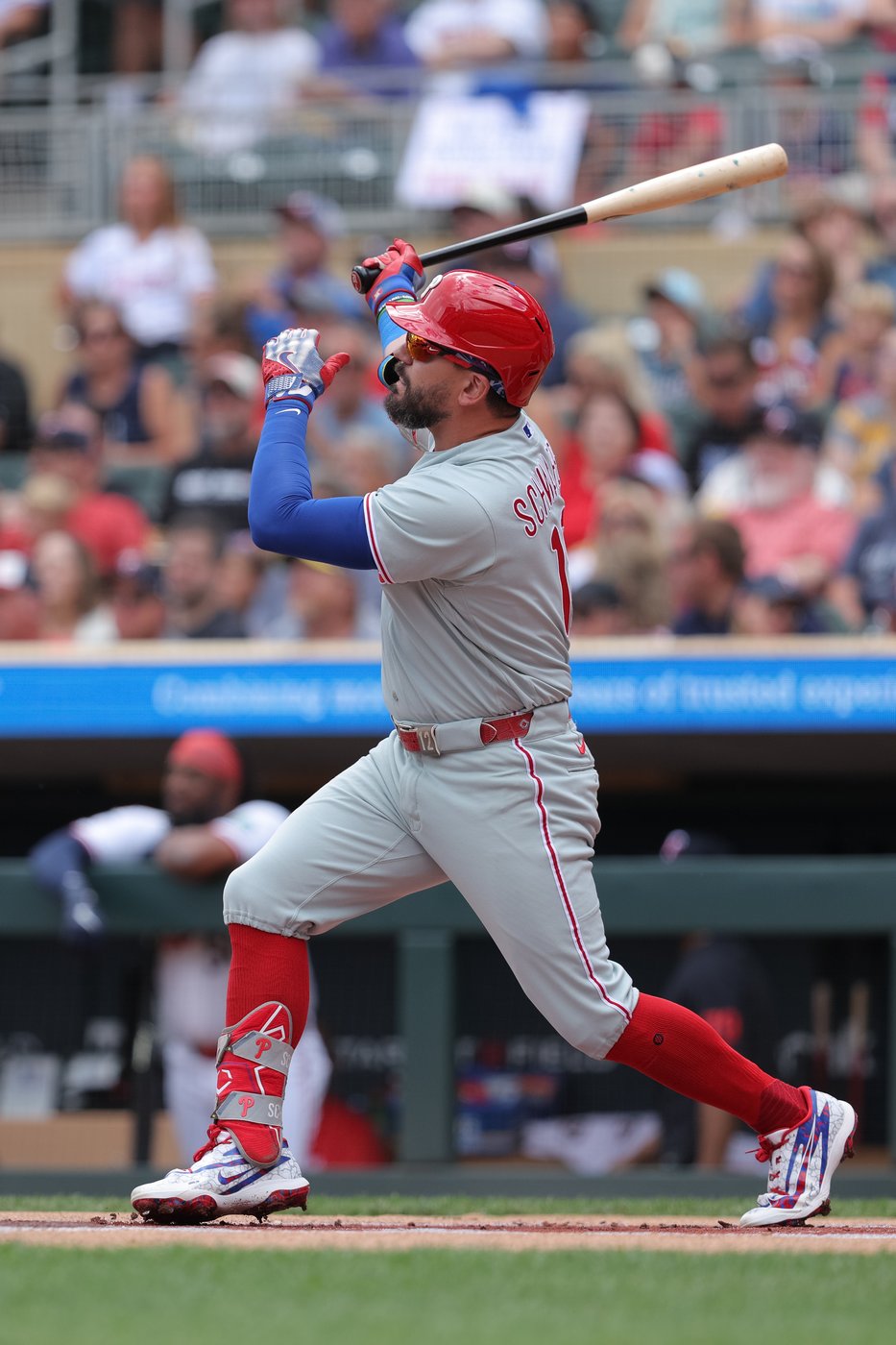 De La Cruz hits go-ahead single, Phillies overcome five-run deficit to beat Minnesota 7-5 | iNFOnews.ca