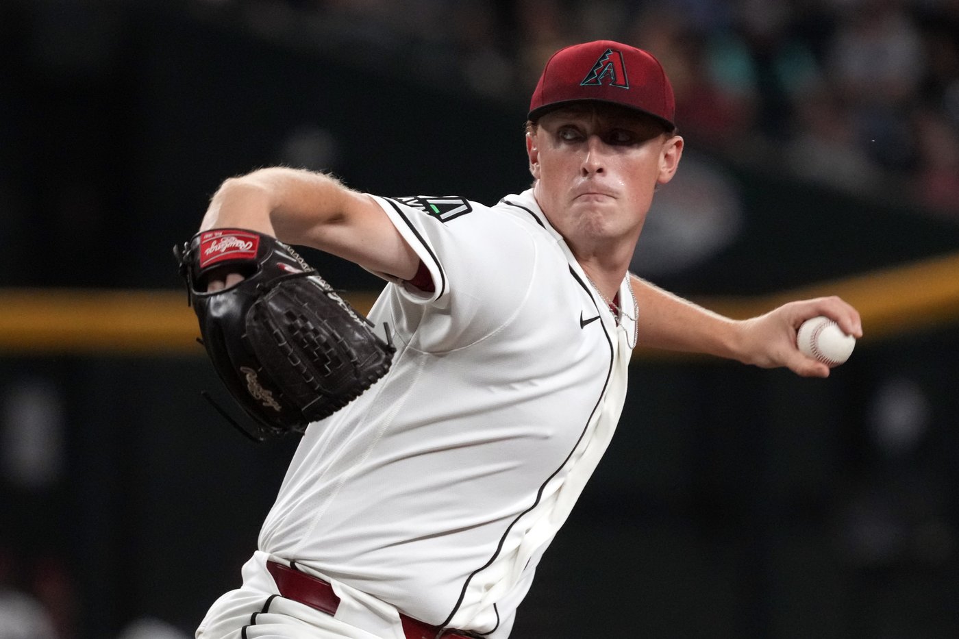 Padres beat Diamondbacks 5-1 to close within a game in NL wild-card race | iNFOnews.ca