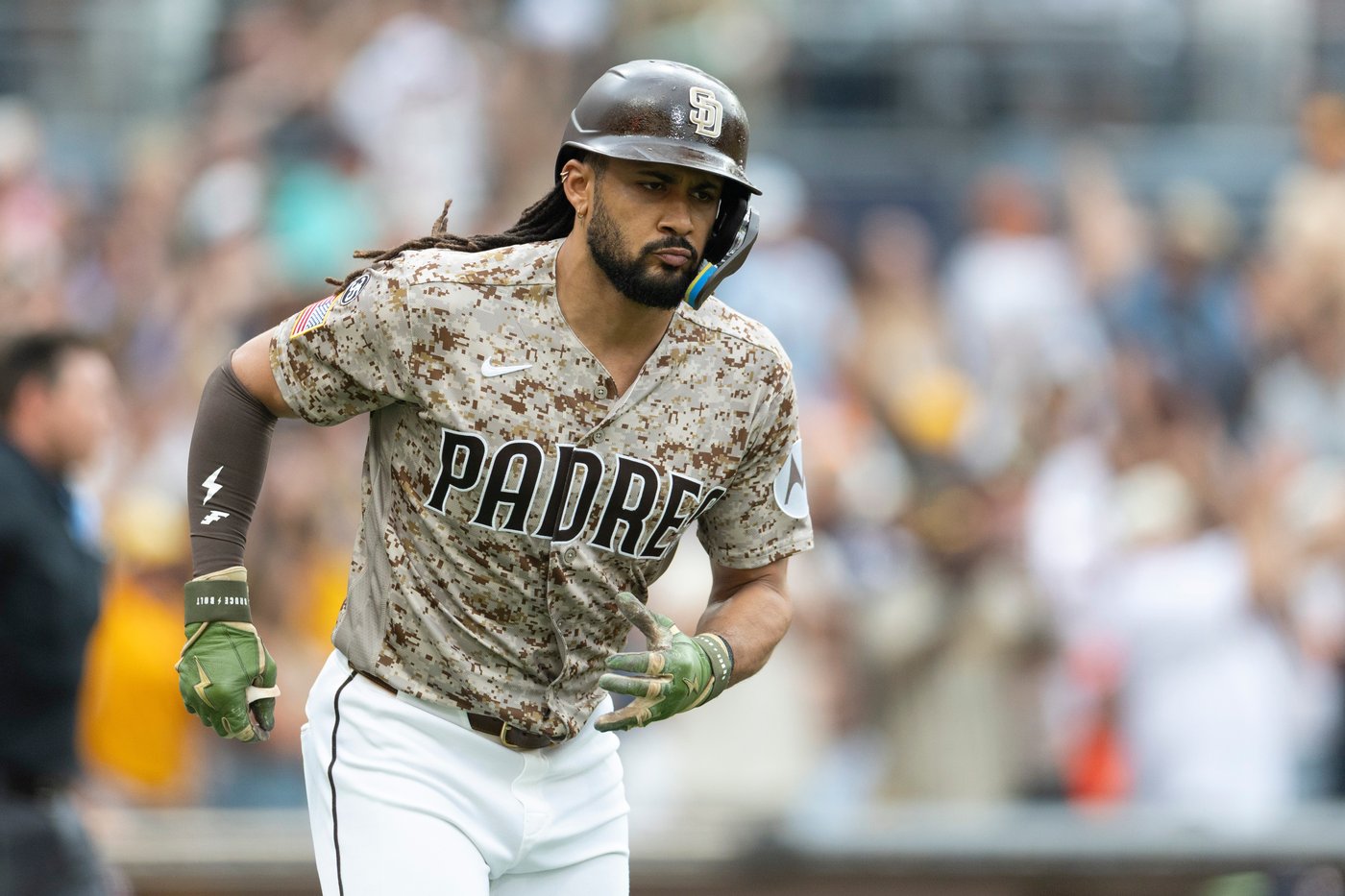 Fernando Tatis Jr. and newcomer Austin Hays power Padres to 7-2 victory over Astros | iNFOnews.ca