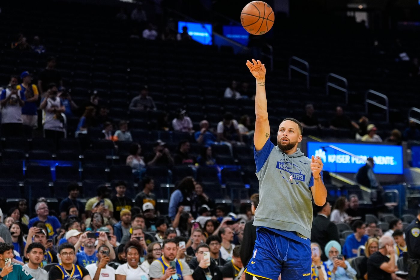 After missing more than 2 months with right knee injury, Stephen Curry returns for Warriors | iNFOnews.ca