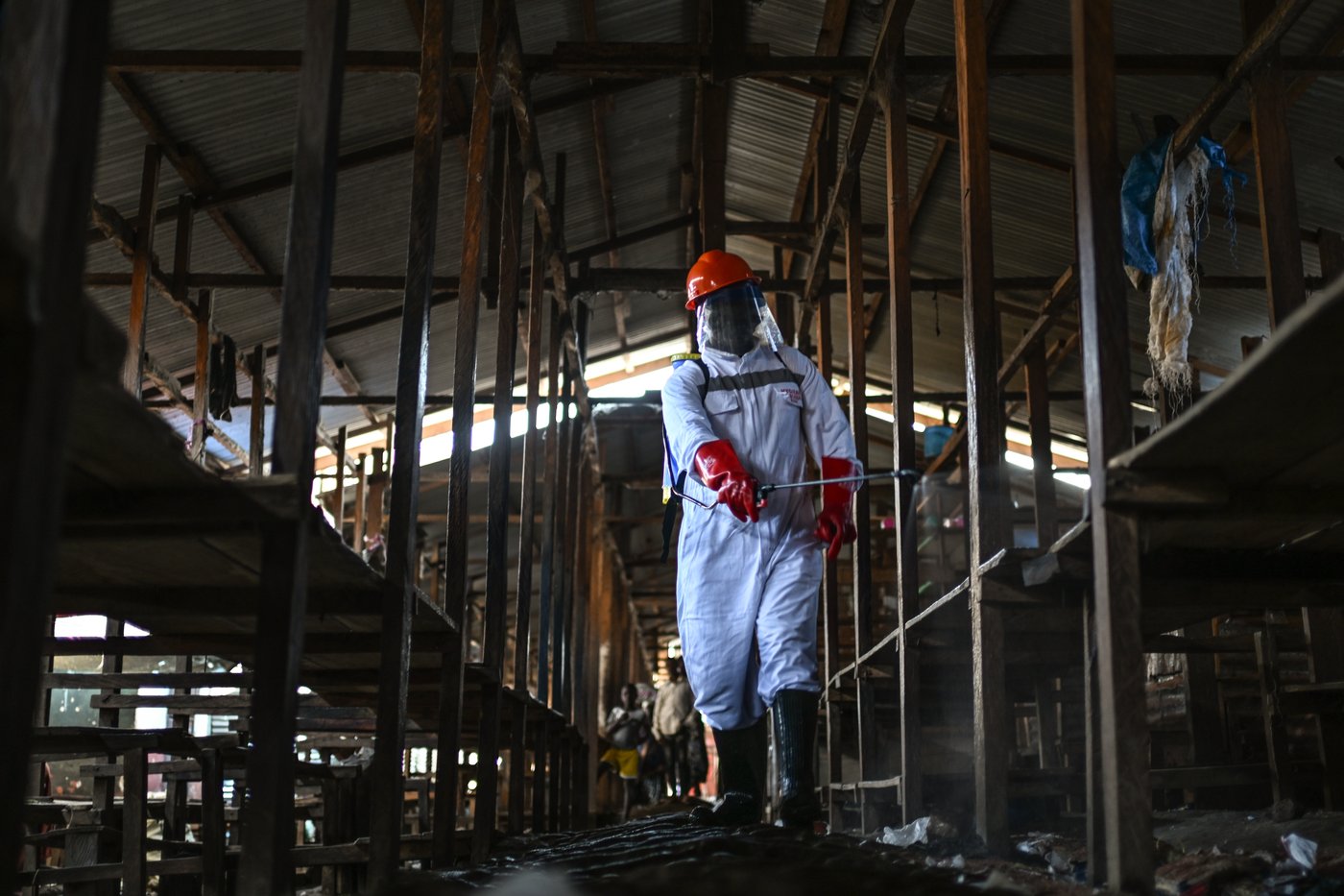 Attacks on Ebola treatment centers are one of several problems affecting Congo's outbreak response | iNFOnews.ca