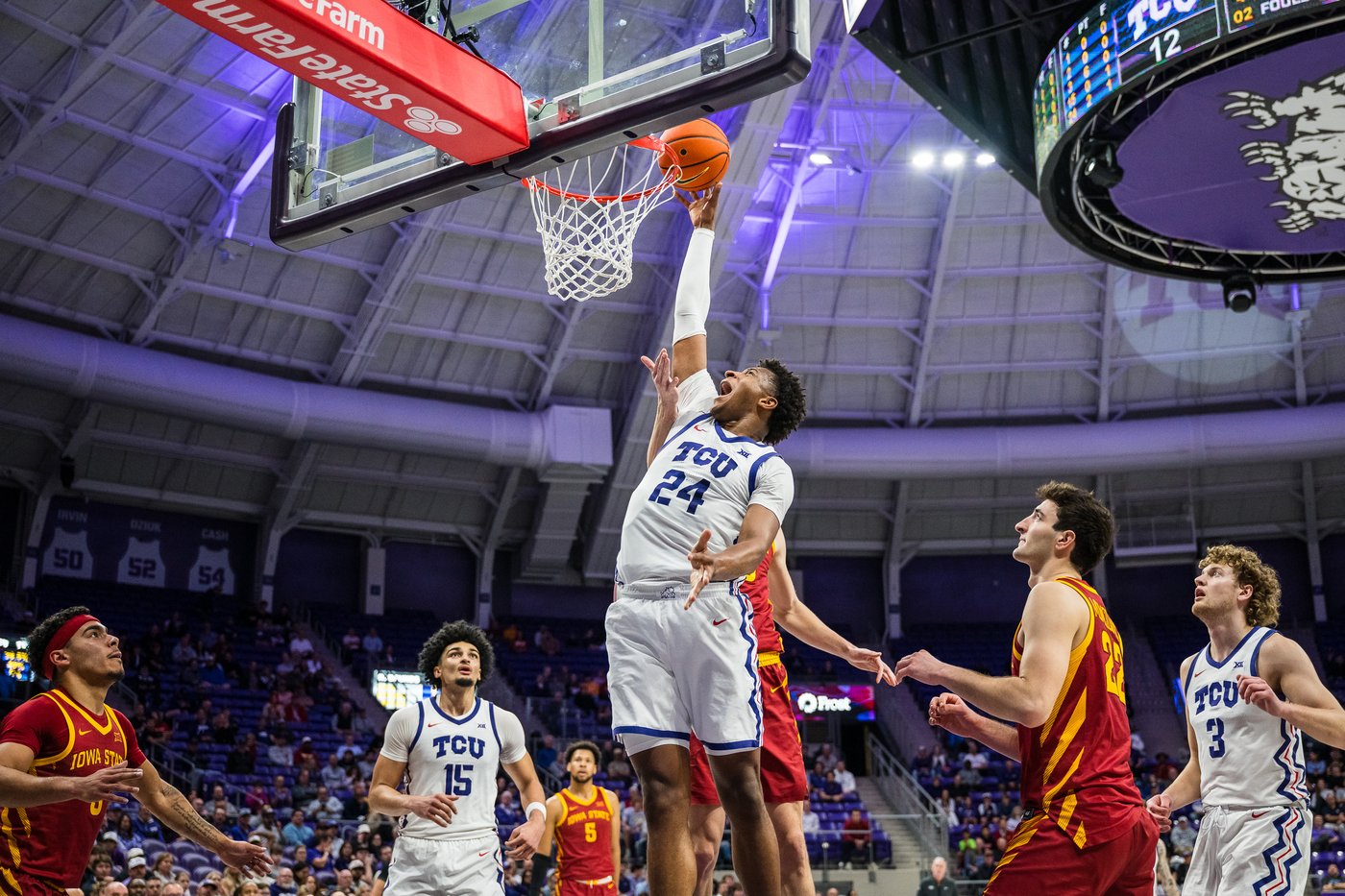 TCU reels off final 12 points to upset No. 5 Iowa State 62-55 | iNFOnews.ca