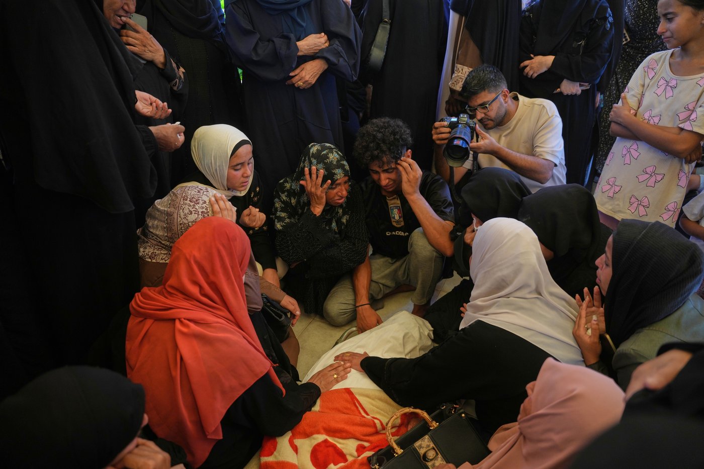 Israeli drone strike kills Palestinian siblings in a Gaza tent camp | iNFOnews.ca