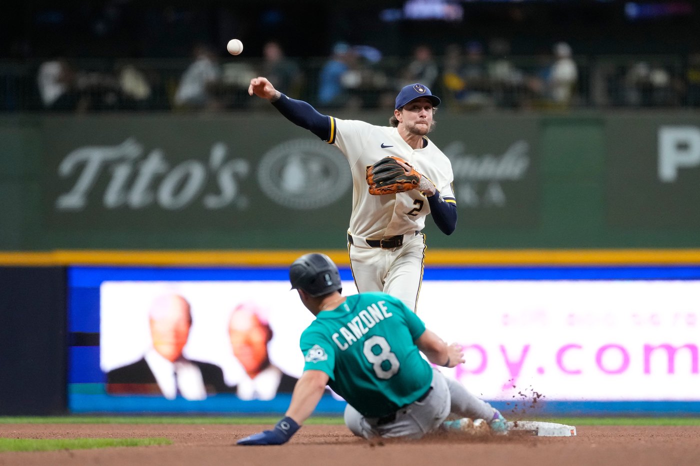 Mariners bounce back from humiliating loss, pound Dustin May early to beat Brewers 7-5 | iNFOnews.ca Mariners bounce back from humiliating loss, pound Dustin May early to beat Brewers 7-5 | iNFOnews.ca
