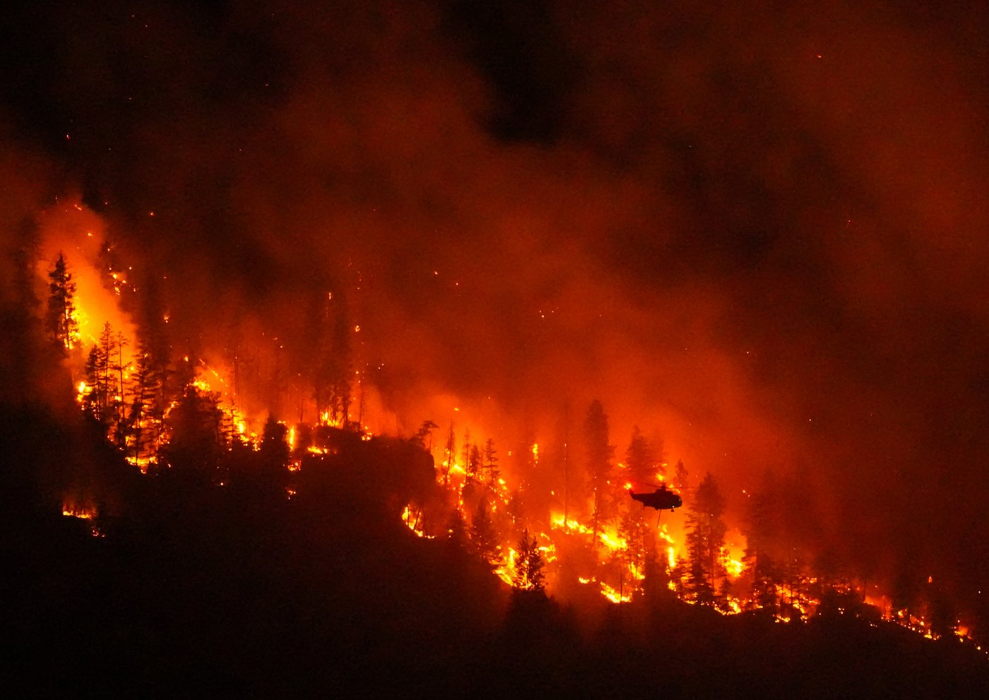 B.C. lakeside community in ruins as chief says 230 homes destroyed by wildfire | iNhome