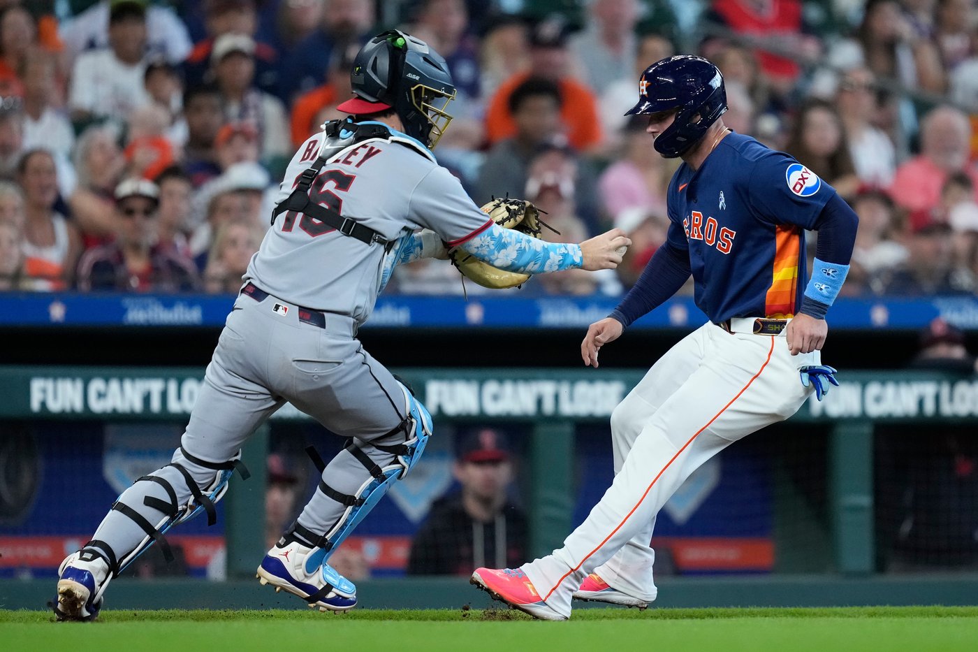 Alvarez hits AL-leading 25th homer, Astros beat Guardians 2-1 | iNFOnews.ca