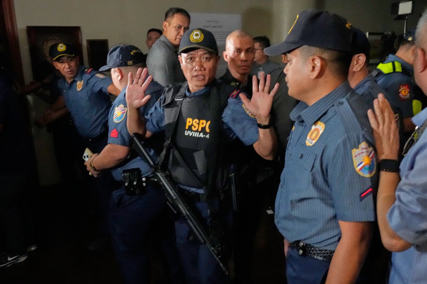 Gunfire breaks out in Philippine Senate where authorities tried to arrest a senator | iNFOnews.ca