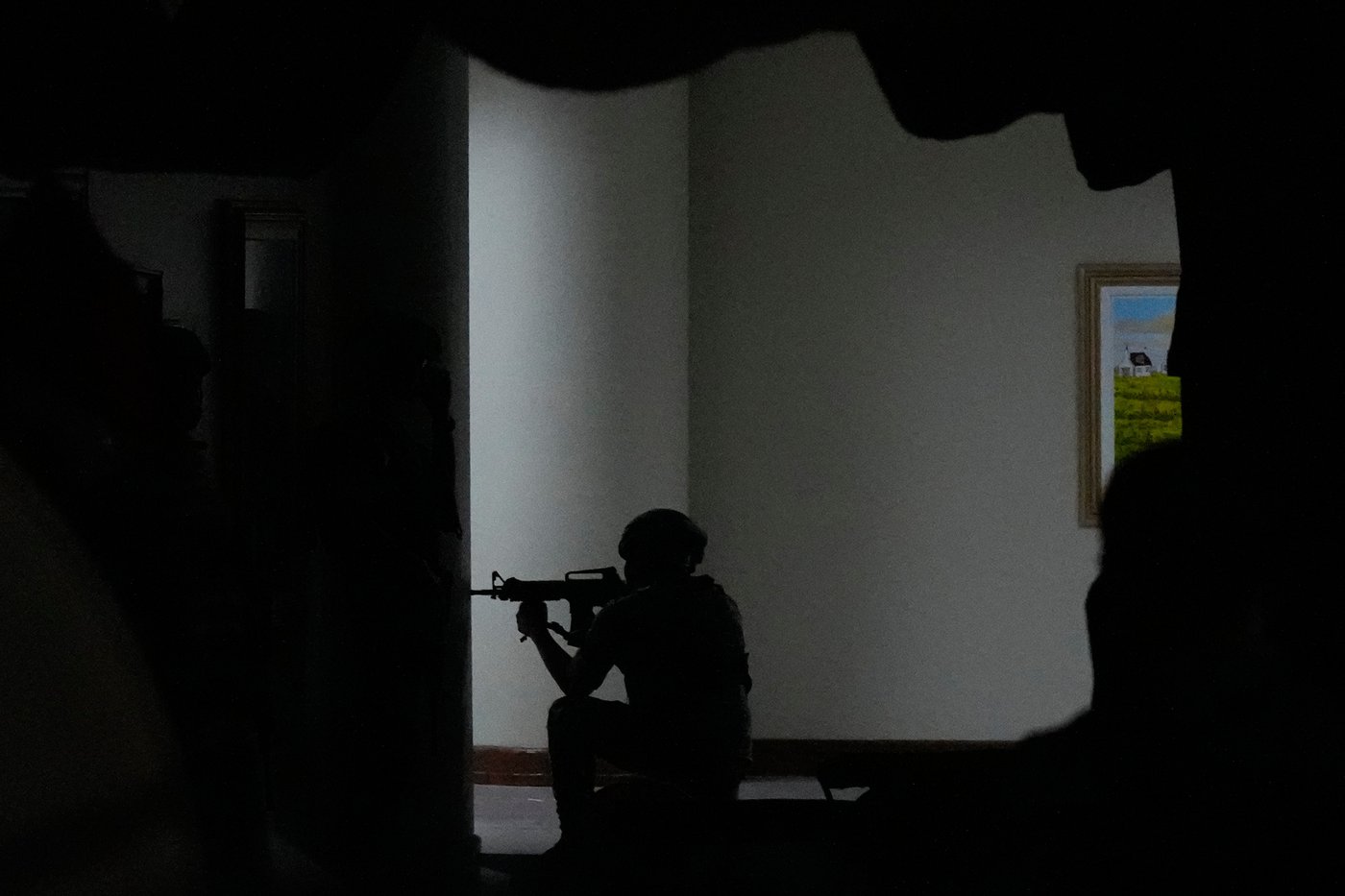 Gunfire breaks out in Philippine Senate where authorities tried to arrest a senator | iNFOnews.ca