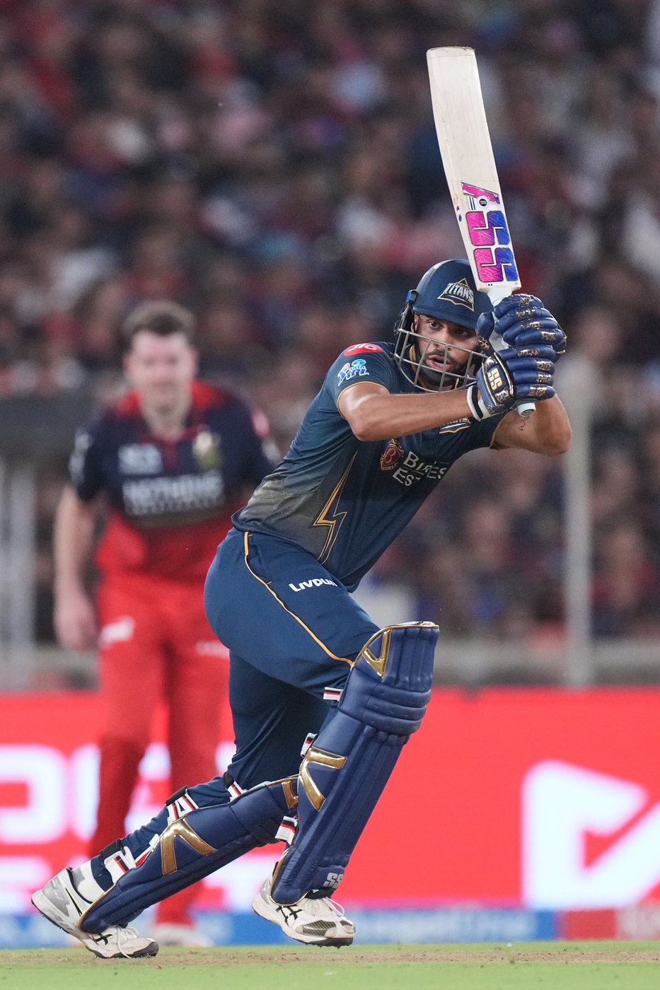 Kohli leads Bengaluru to 5-wicket win over Gujarat in Indian Premier League final | iNFOnews.ca