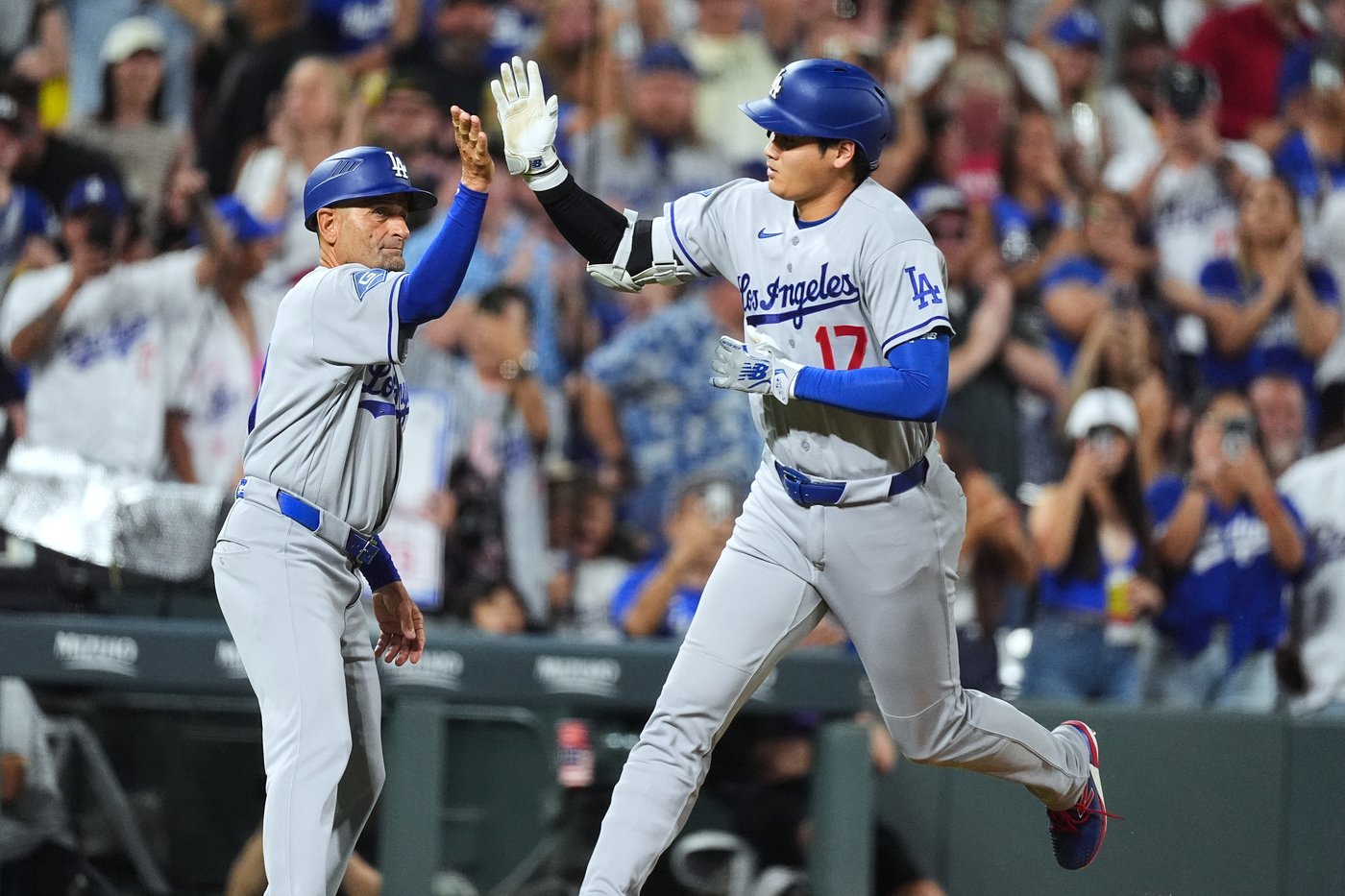 Ohtani says knee felt good after recent bullpen session, powers Dodgers with 2 homers in 11-5 win | iNFOnews.ca