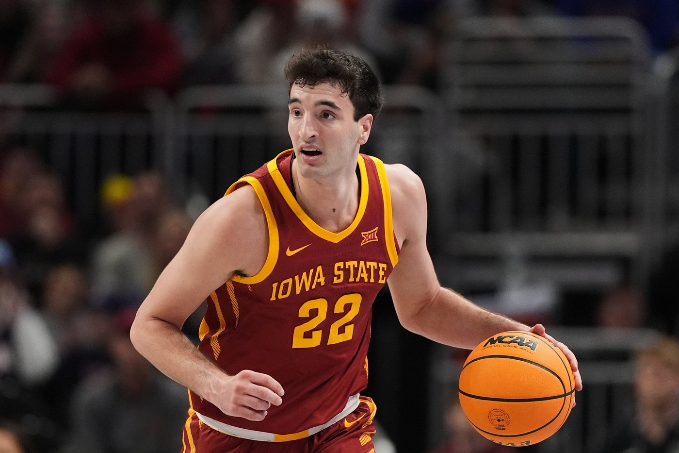 A last-minute rush of NBA draft withdrawals reshapes college basketball rosters | iNFOnews.ca