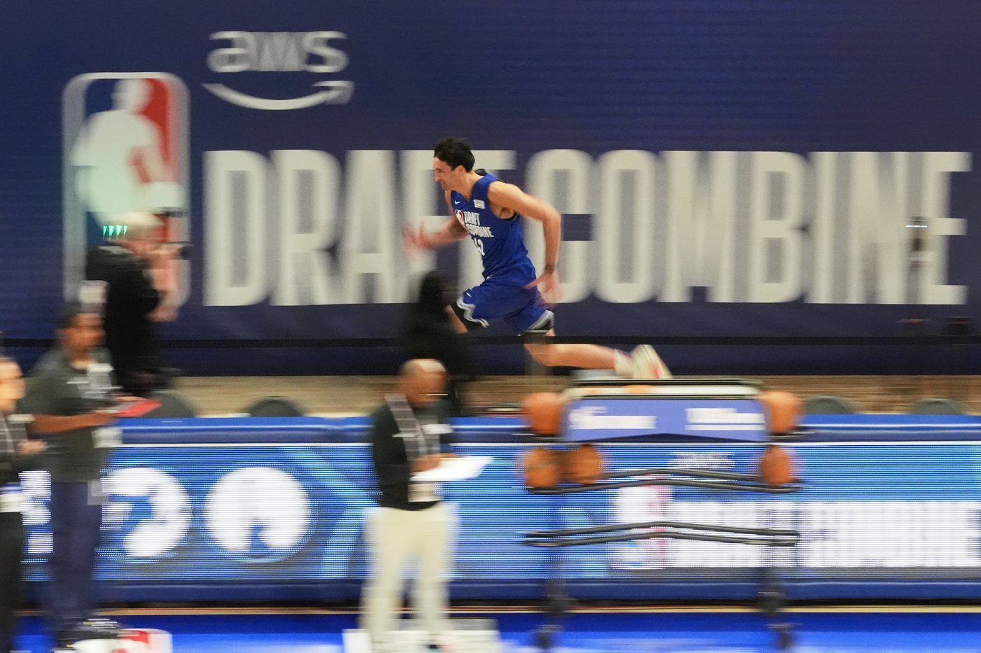 A last-minute rush of NBA draft withdrawals reshapes college basketball rosters | iNFOnews.ca