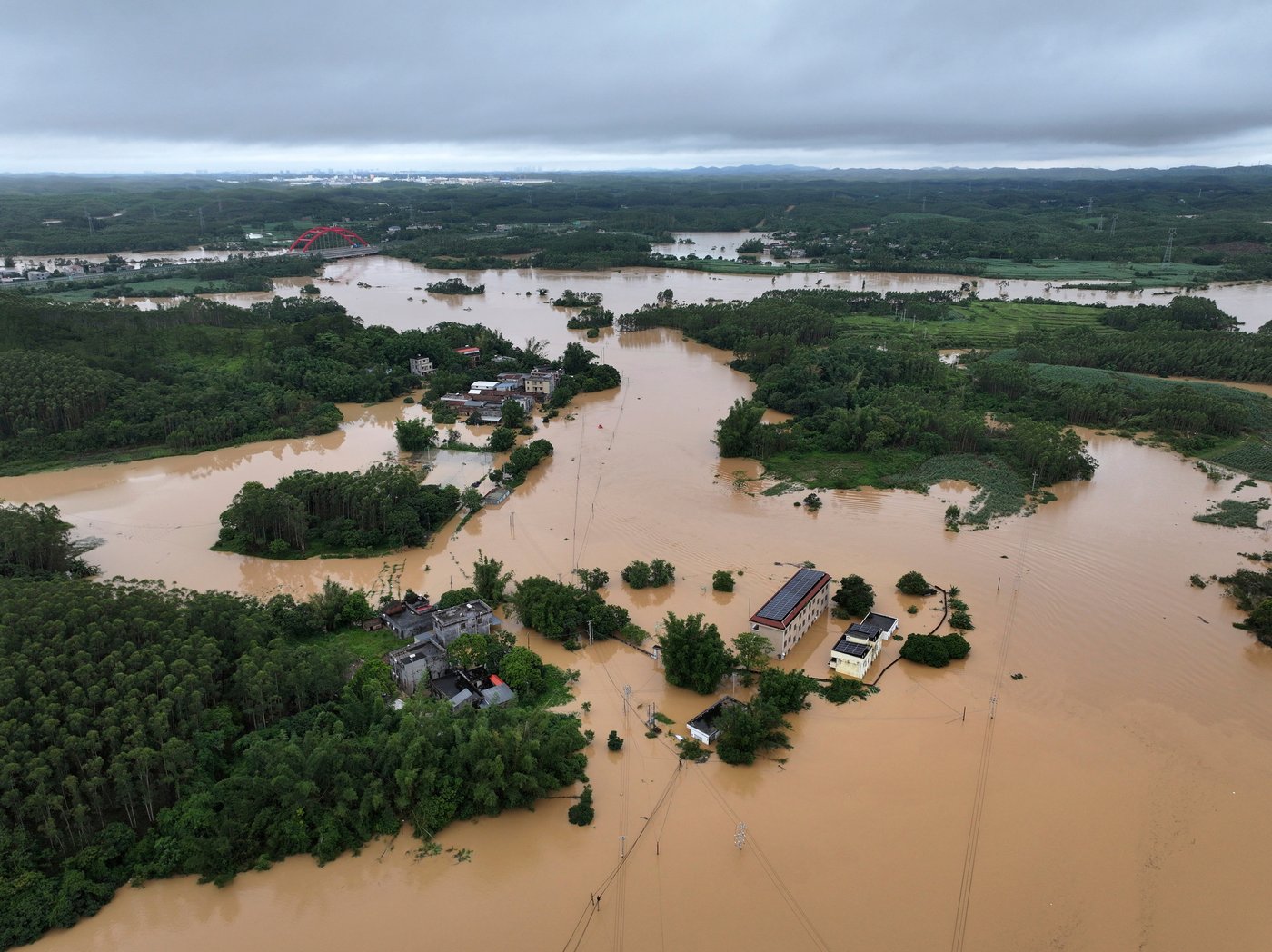 Flooding in southern China has killed 39 people | iNFOnews.ca