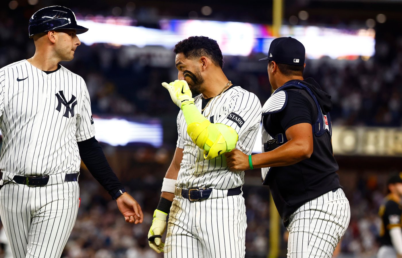 Benches clear in Pirates-Yankees game after Santana shouts at Caballero | iNFOnews.ca