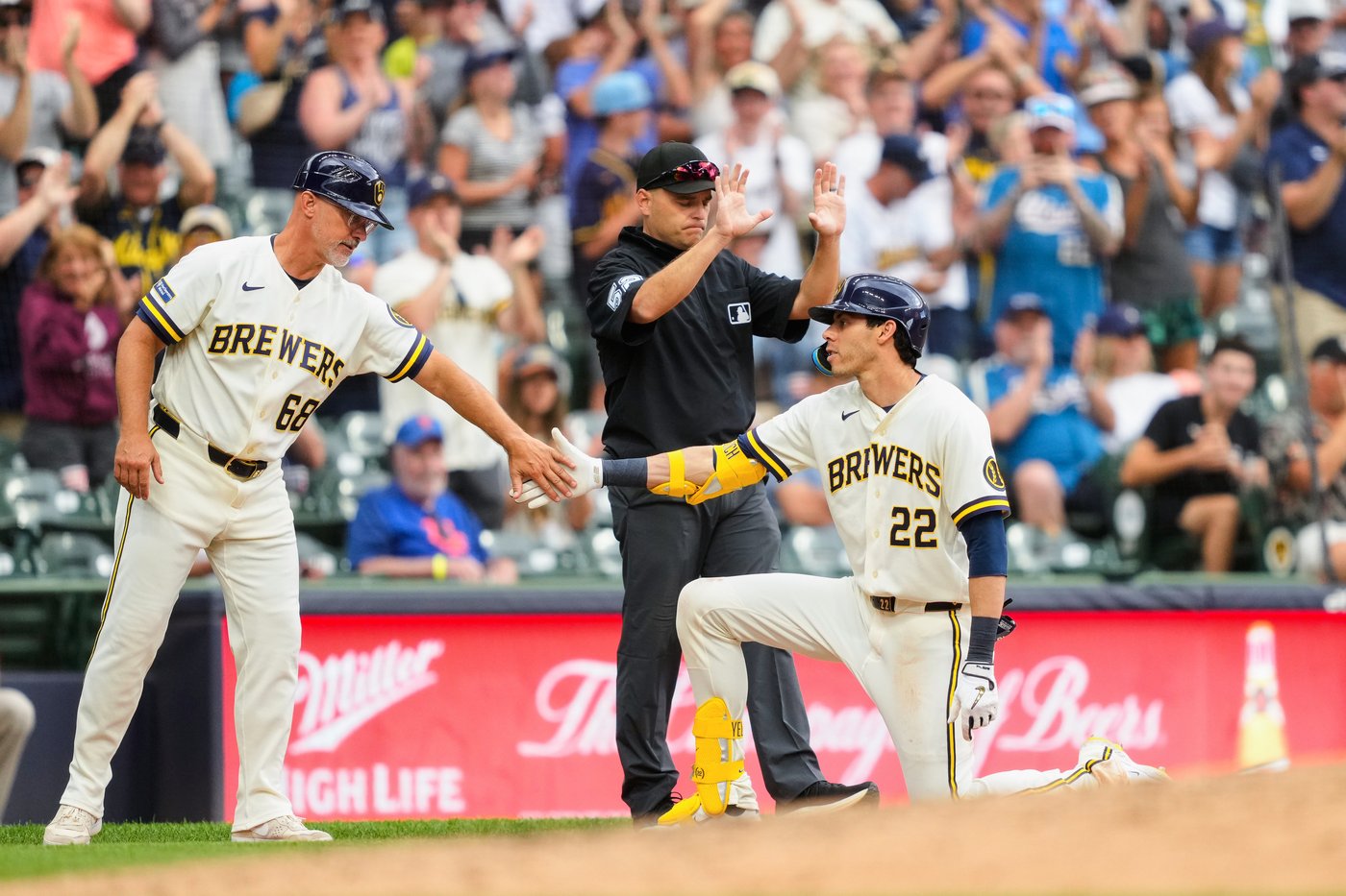 Joey Ortiz stays hot, going 3 for 3 in the Brewers' 4-3 win over the Mets | iNFOnews.ca Joey Ortiz stays hot, going 3 for 3 in the Brewers' 4-3 win over the Mets | iNFOnews.ca