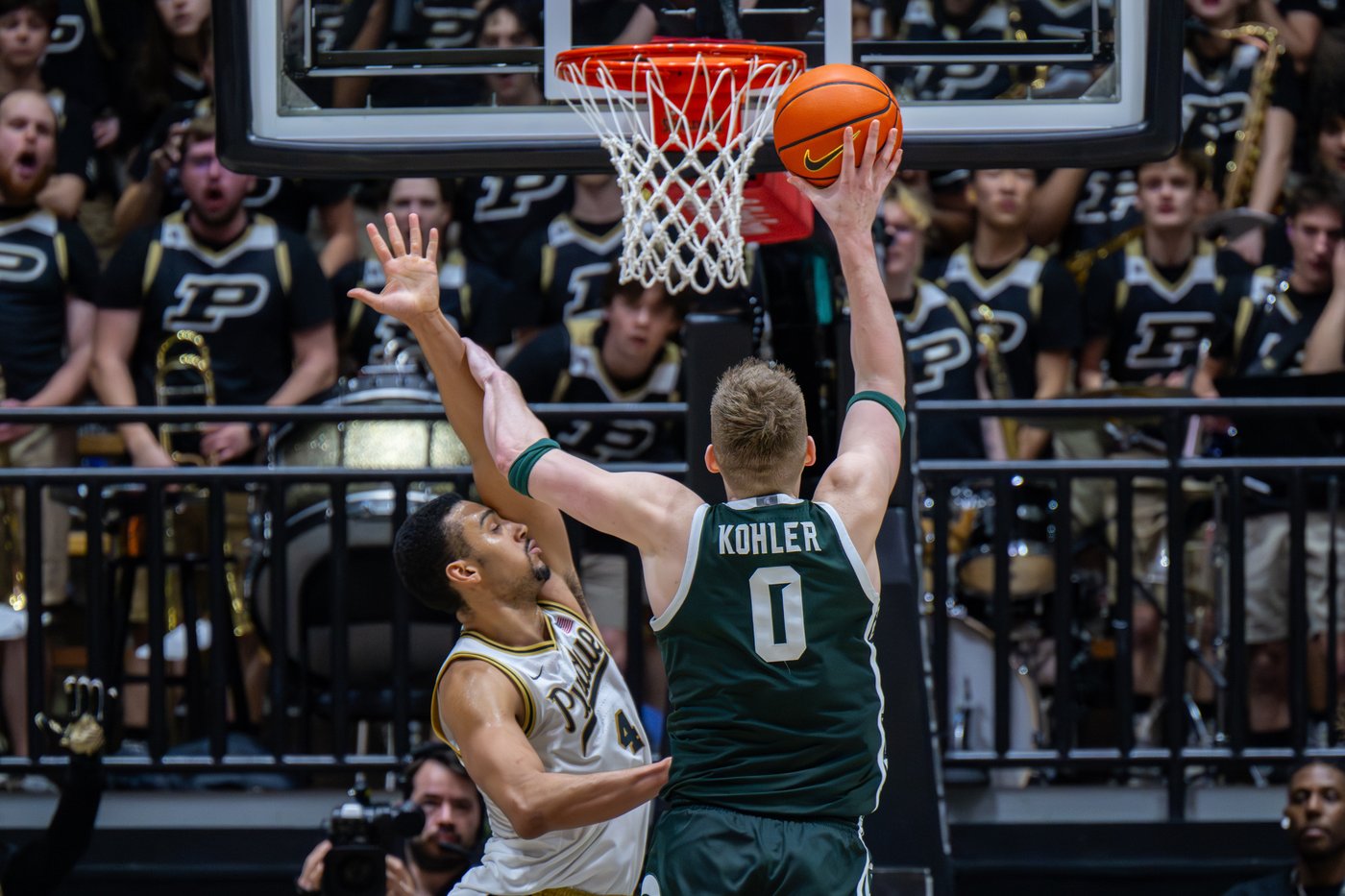 No. 13 Michigan State holds on to edge No. 8 Purdue, 76-74 | iNFOnews.ca