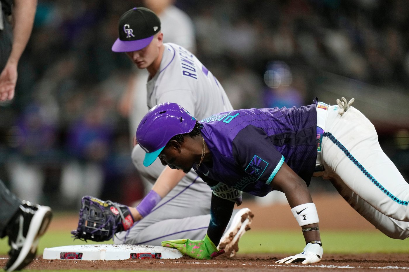 Stevens, Rumfield help Rockies rally past Diamondbacks for a 3-2 win | iNFOnews.ca