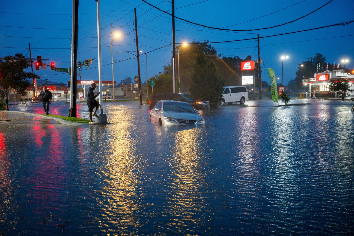 Tropical storm remnants drench Gulf states after tornadoes hit the Midwest | iNFOnews.ca