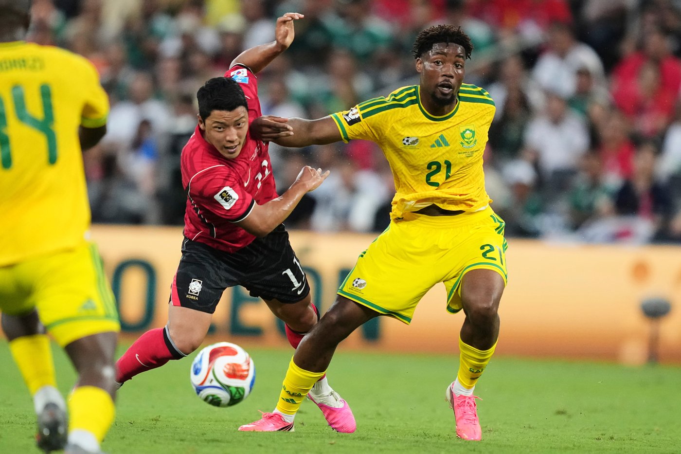 South Africa's World Cup run is a dream come true. Broos says a knockout win would be 'a miracle' | iNFOnews.ca