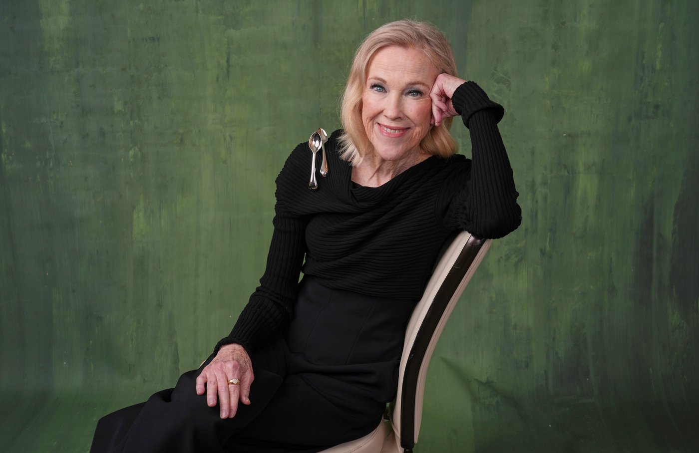 Catherine O'Hara died from a pulmonary embolism. Cancer was the underlying cause | iNFOnews.ca