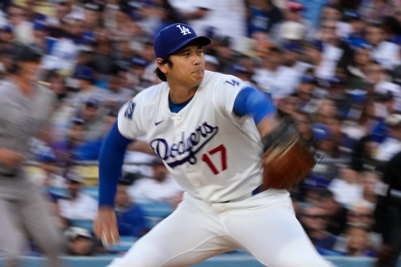 Ohtani sparks Dodgers with a leadoff homer, leads 7 hitless innings in 4-1 win | iNFOnews.ca