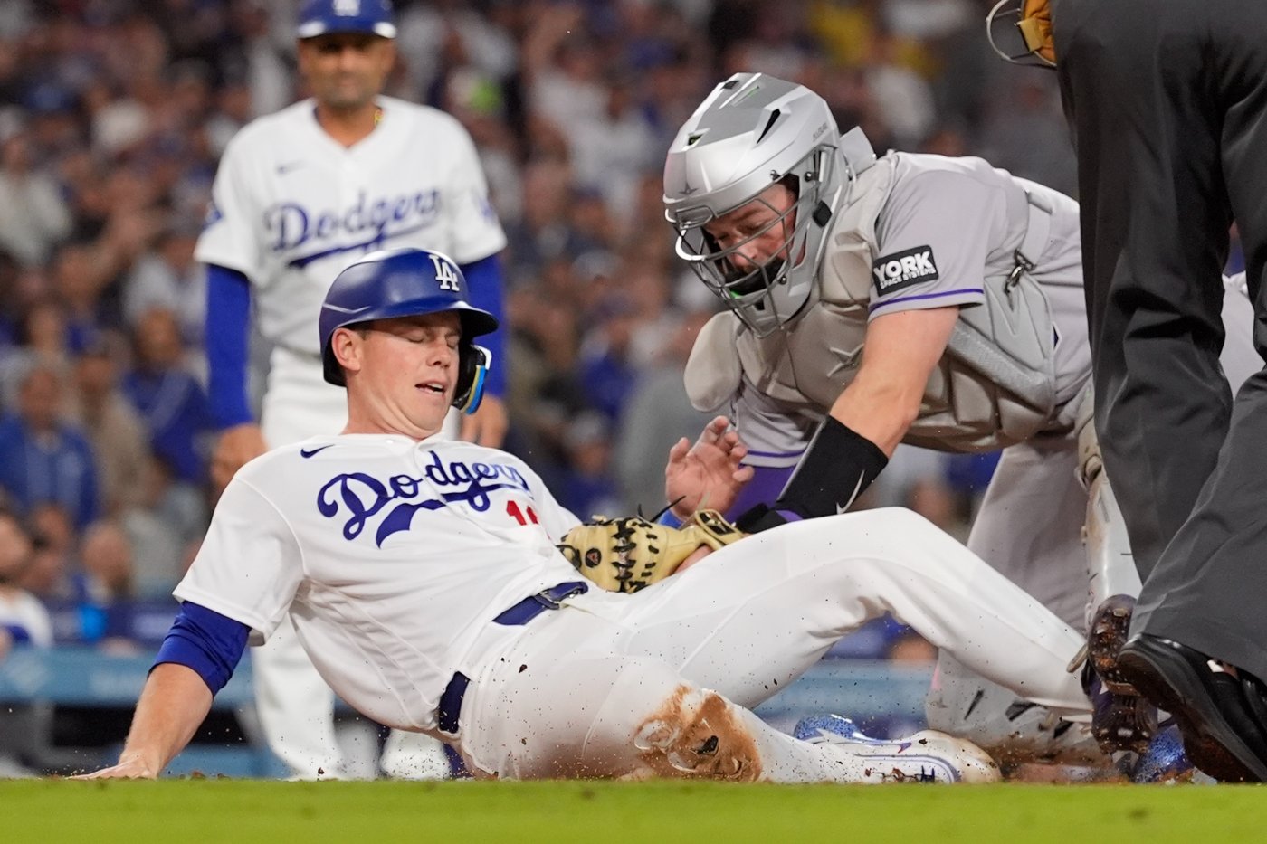 Ohtani sparks Dodgers with a leadoff homer, leads 7 hitless innings in 4-1 win | iNFOnews.ca