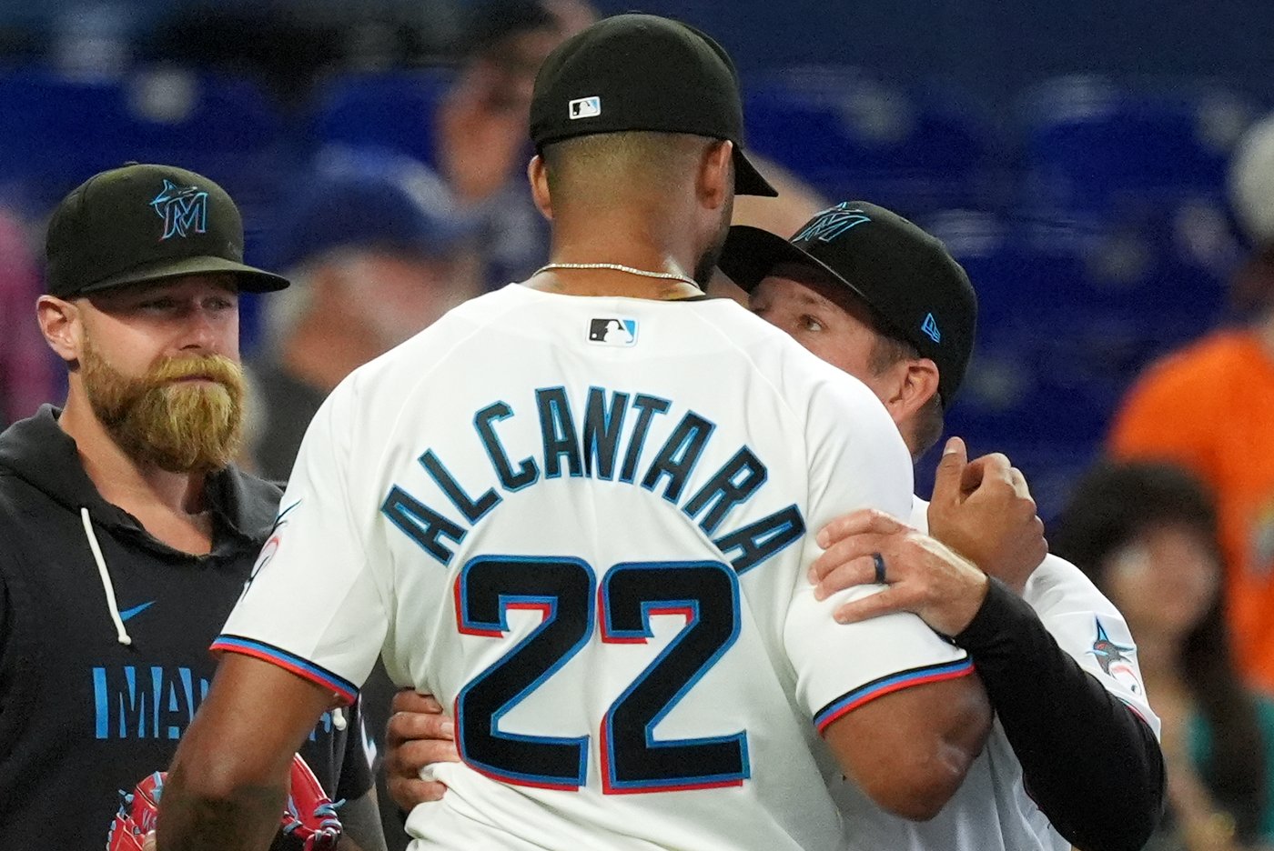 Sandy Alcantara throws a shutout on 93 pitches to lead Marlins over White Sox 10-0 | iNFOnews.ca