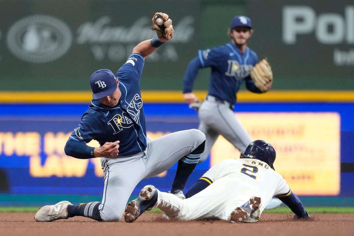 Fortes' tiebreaking double in 9th gives Rays 3-2 win over Brewers | iNFOnews.ca Fortes' tiebreaking double in 9th gives Rays 3-2 win over Brewers | iNFOnews.ca