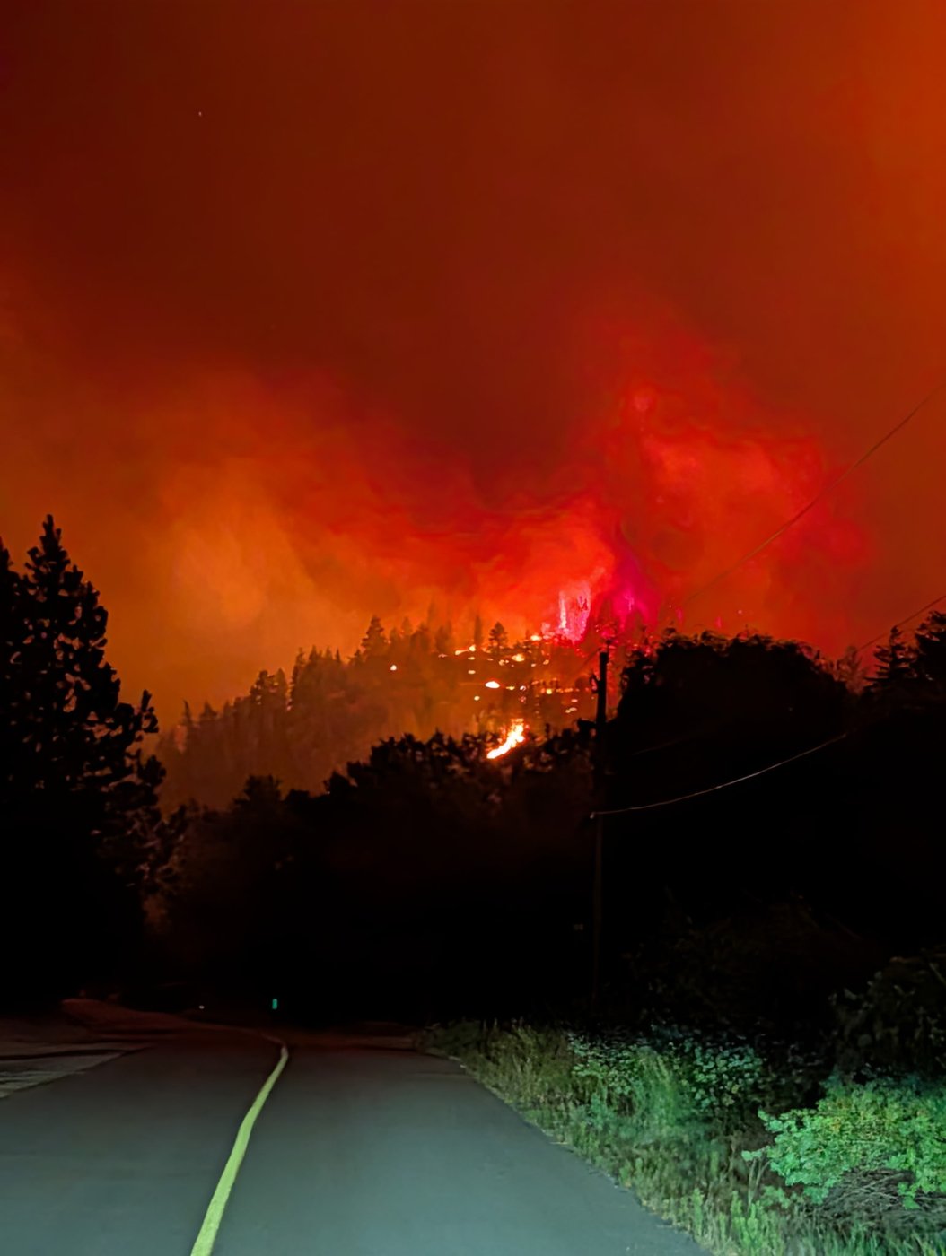 20,000 flee as explosive B.C. wildfire races toward Summerland, burning homes in path | iNFOnews.ca 20,000 flee as explosive B.C. wildfire races toward Summerland, burning homes in path | iNFOnews.ca