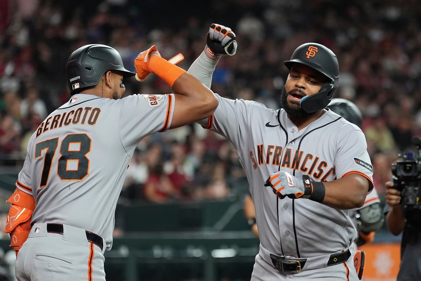 Trevor McDonald allows 1 hit over 6 scoreless innings as Giants finally beat Diamondbacks, 6-4 | iNFOnews.ca Trevor McDonald allows 1 hit over 6 scoreless innings as Giants finally beat Diamondbacks, 6-4 | iNFOnews.ca