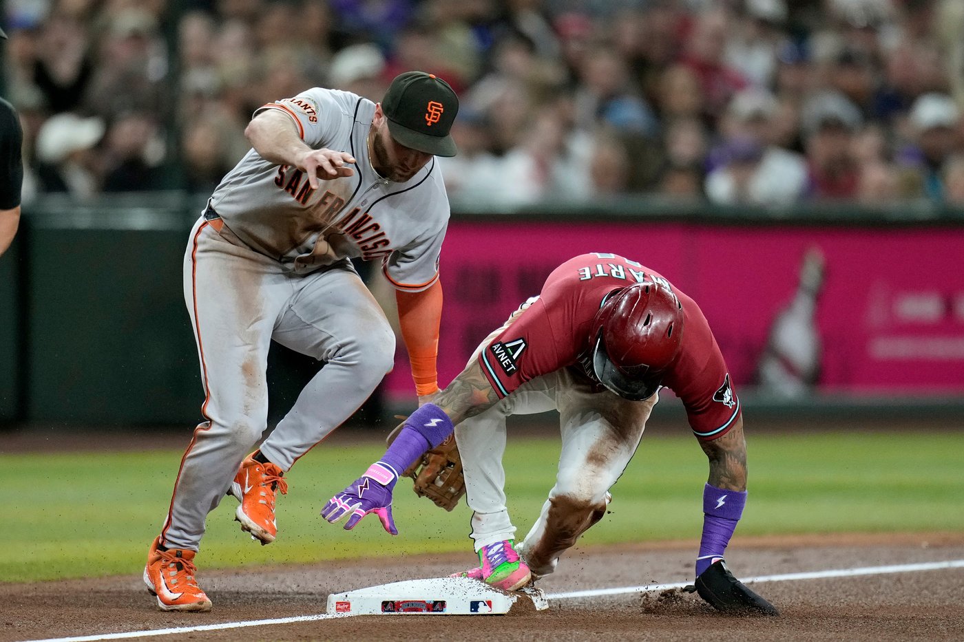 Trevor McDonald allows 1 hit over 6 scoreless innings as Giants finally beat Diamondbacks, 6-4 | iNFOnews.ca Trevor McDonald allows 1 hit over 6 scoreless innings as Giants finally beat Diamondbacks, 6-4 | iNFOnews.ca