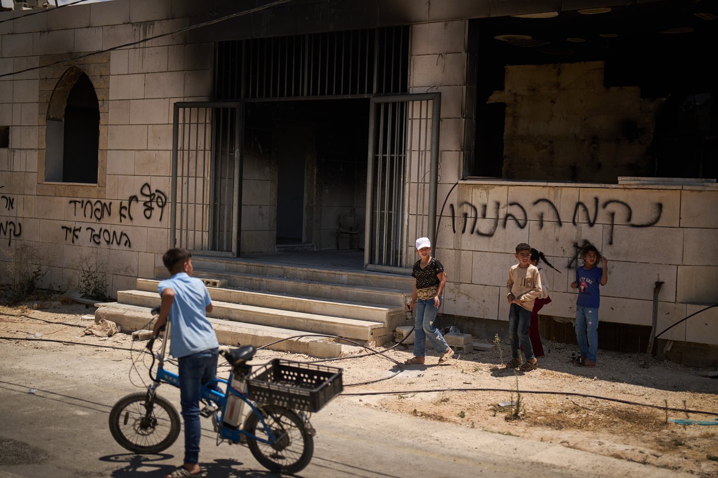 2 mosques in the West Bank are set on fire during a deadly surge in settler violence | iNFOnews.ca