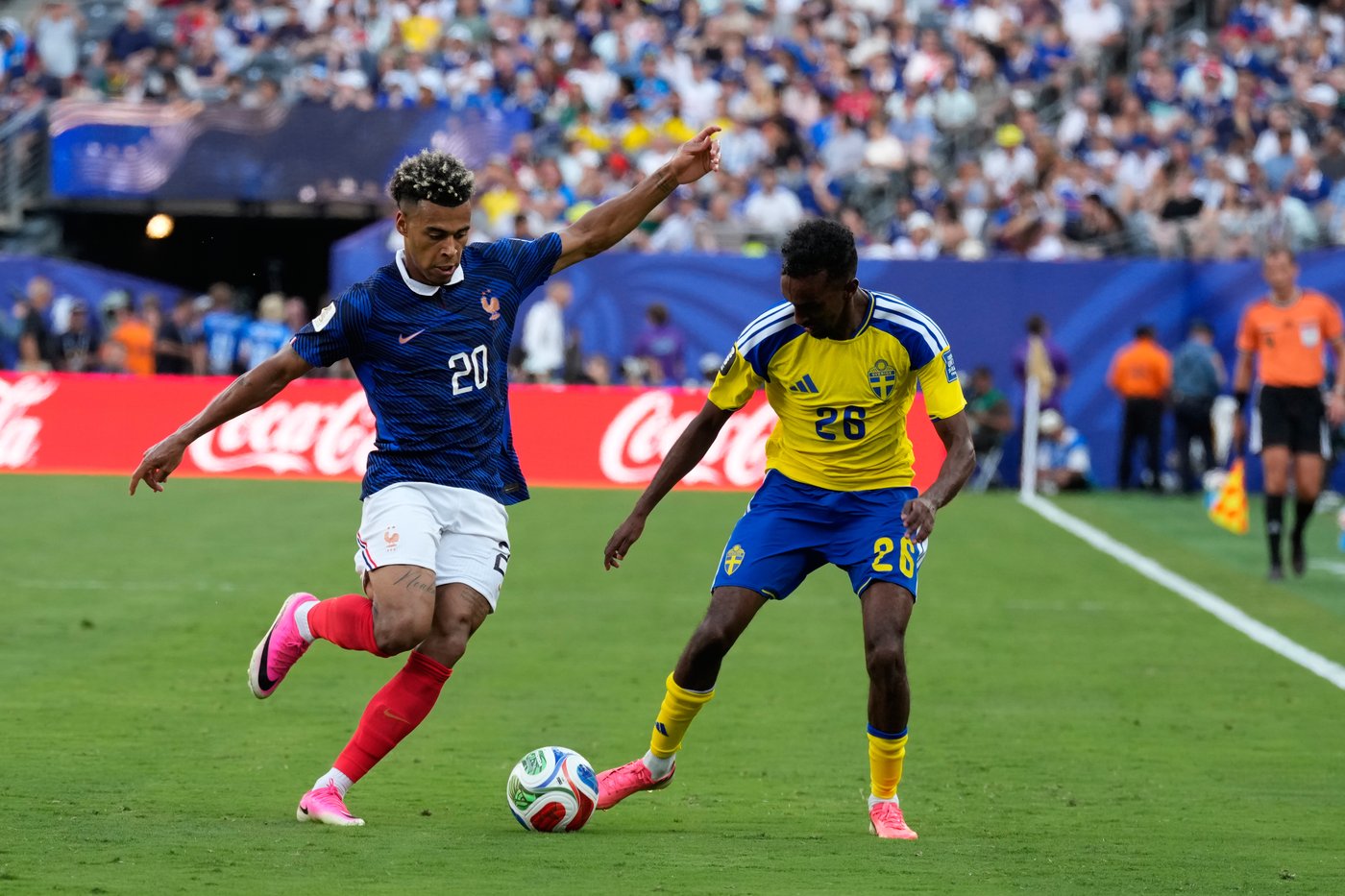 Mbappé scores twice, France beats Sweden 3-0 | iNFOnews.ca