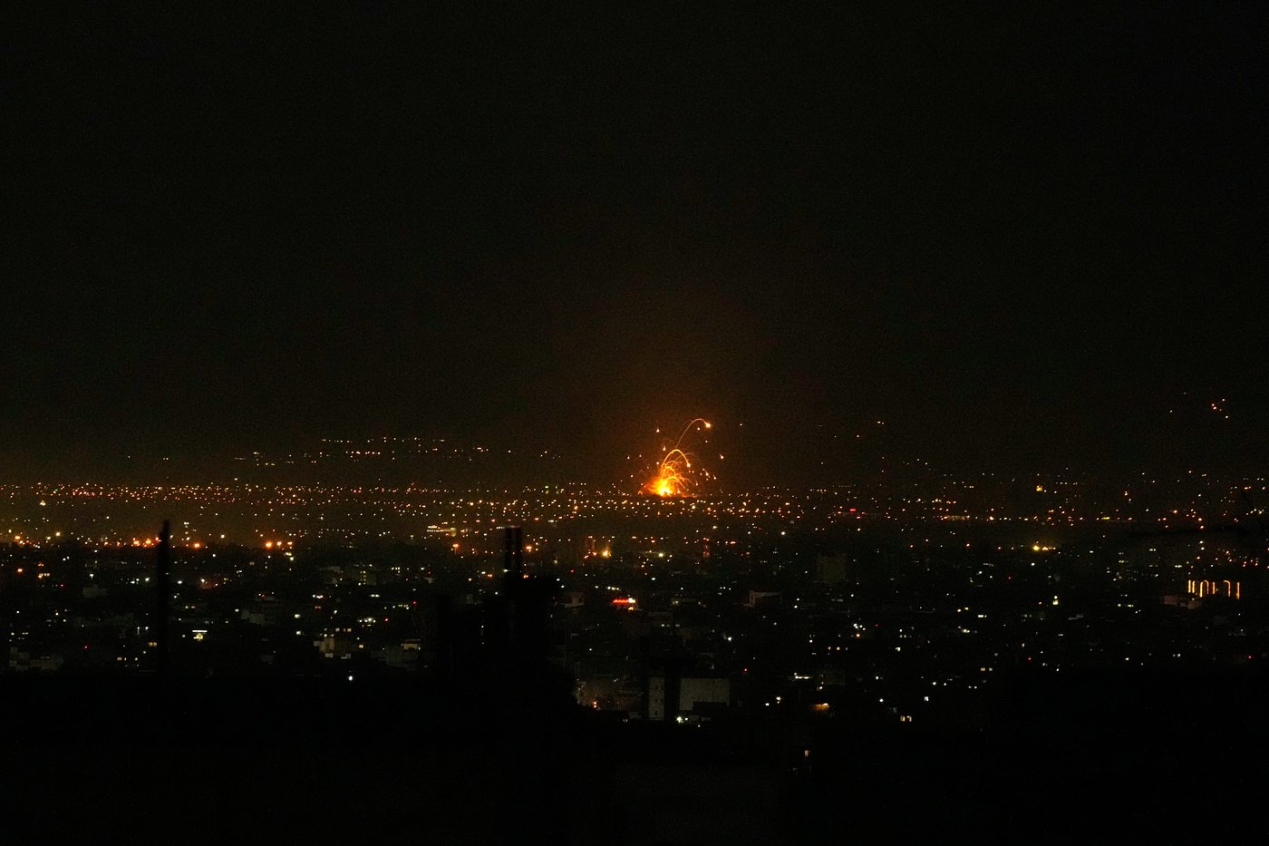 Photos from inside Iran as strikes boom across the capital, Tehran, for a third day | iNFOnews.ca