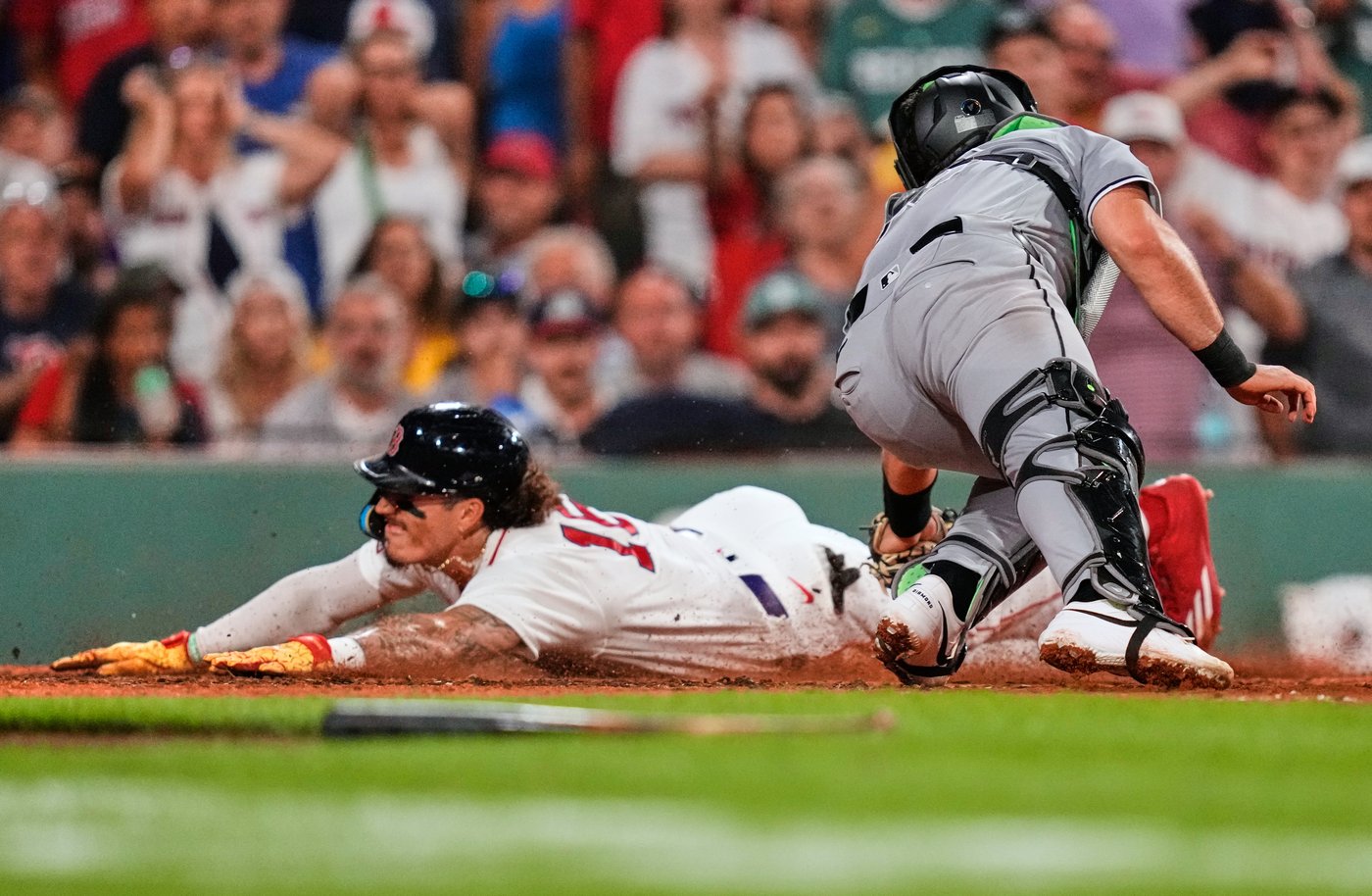Abreu homers again, Gray gets 14th victory as Red Sox beat White Sox 4-0 for 7th straight win | iNFOnews.ca Abreu homers again, Gray gets 14th victory as Red Sox beat White Sox 4-0 for 7th straight win | iNFOnews.ca