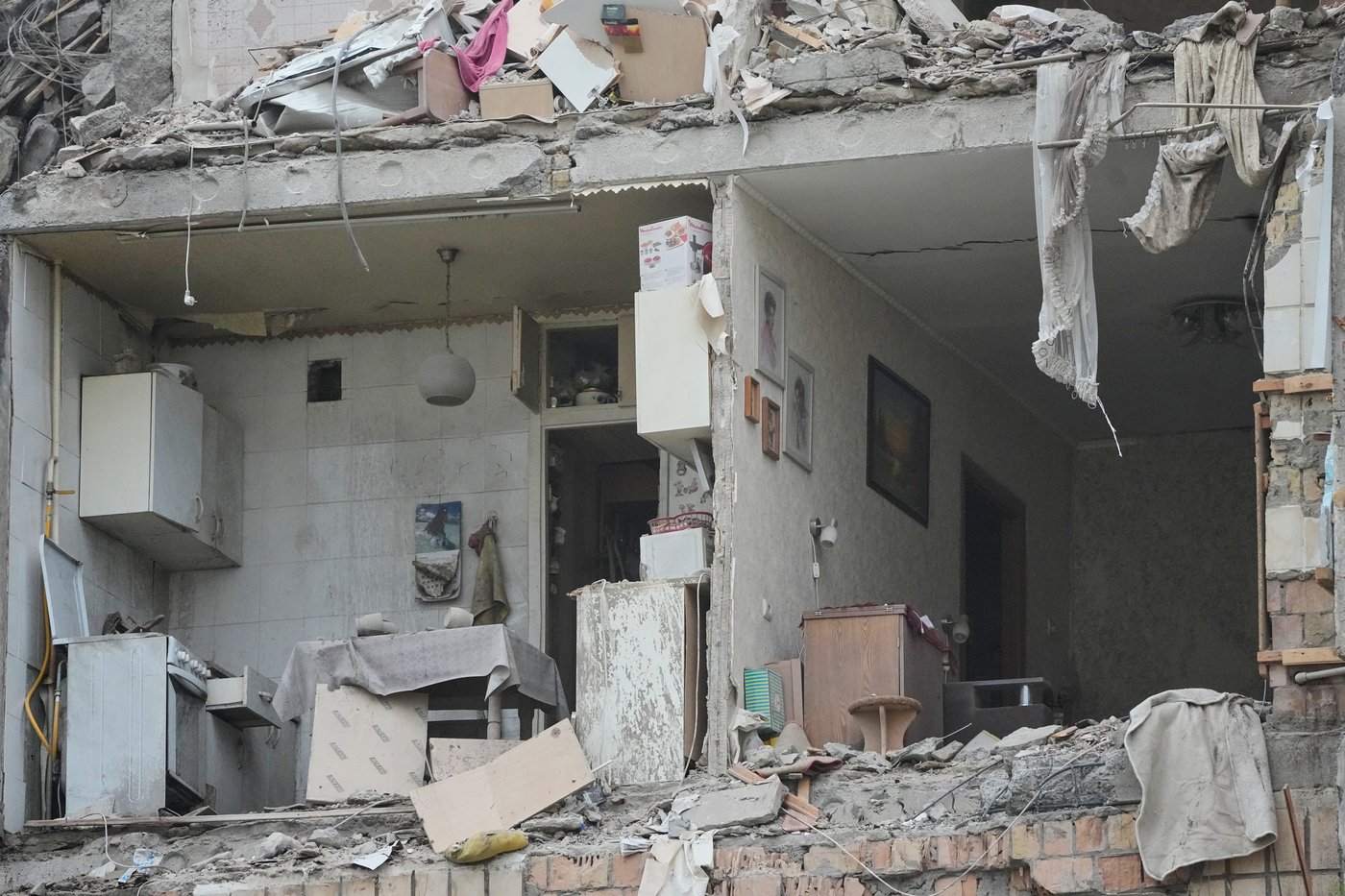 Russia's missile and drone attacks on Ukraine kill at least 21 | iNFOnews.ca Russia's missile and drone attacks on Ukraine kill at least 21 | iNFOnews.ca
