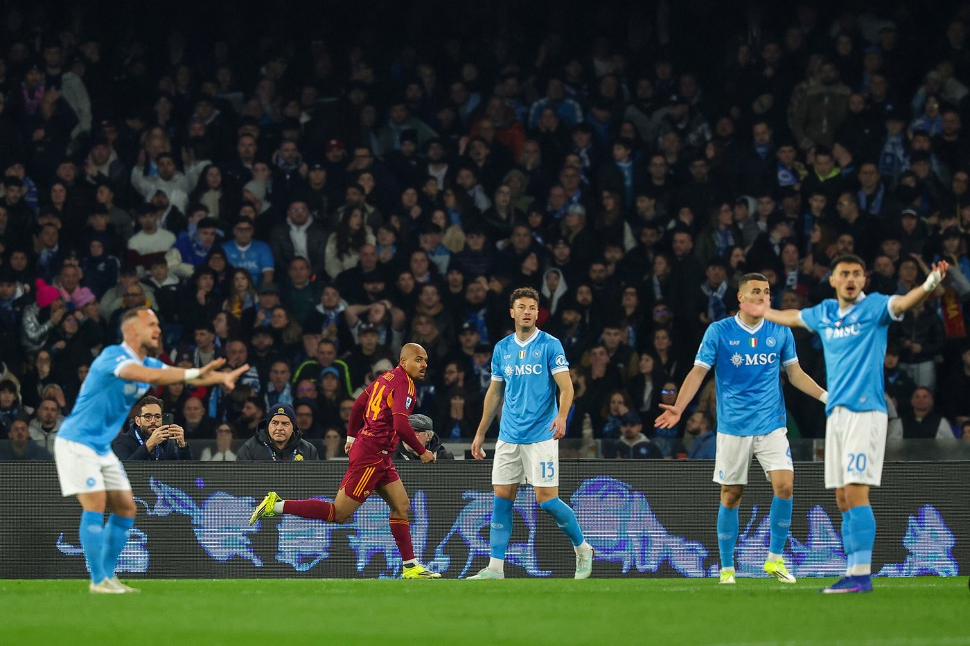 Napoli fights back twice in 2-2 draw with Roma. Donyell Malen gets another brace | iNFOnews.ca