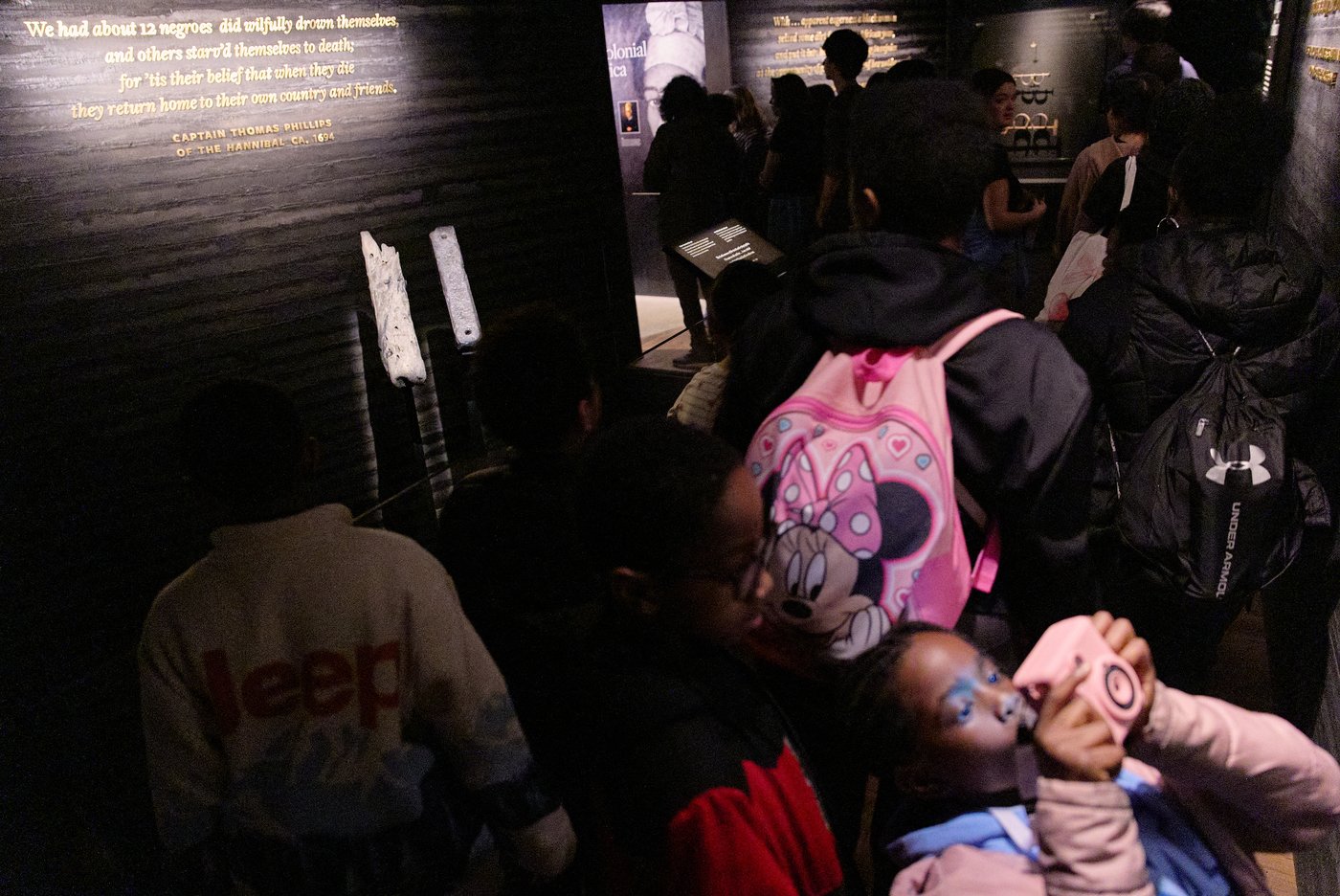 AP Exclusive: Smithsonian museum will revamp its slavery exhibit after artifact loan runs out | iNFOnews.ca