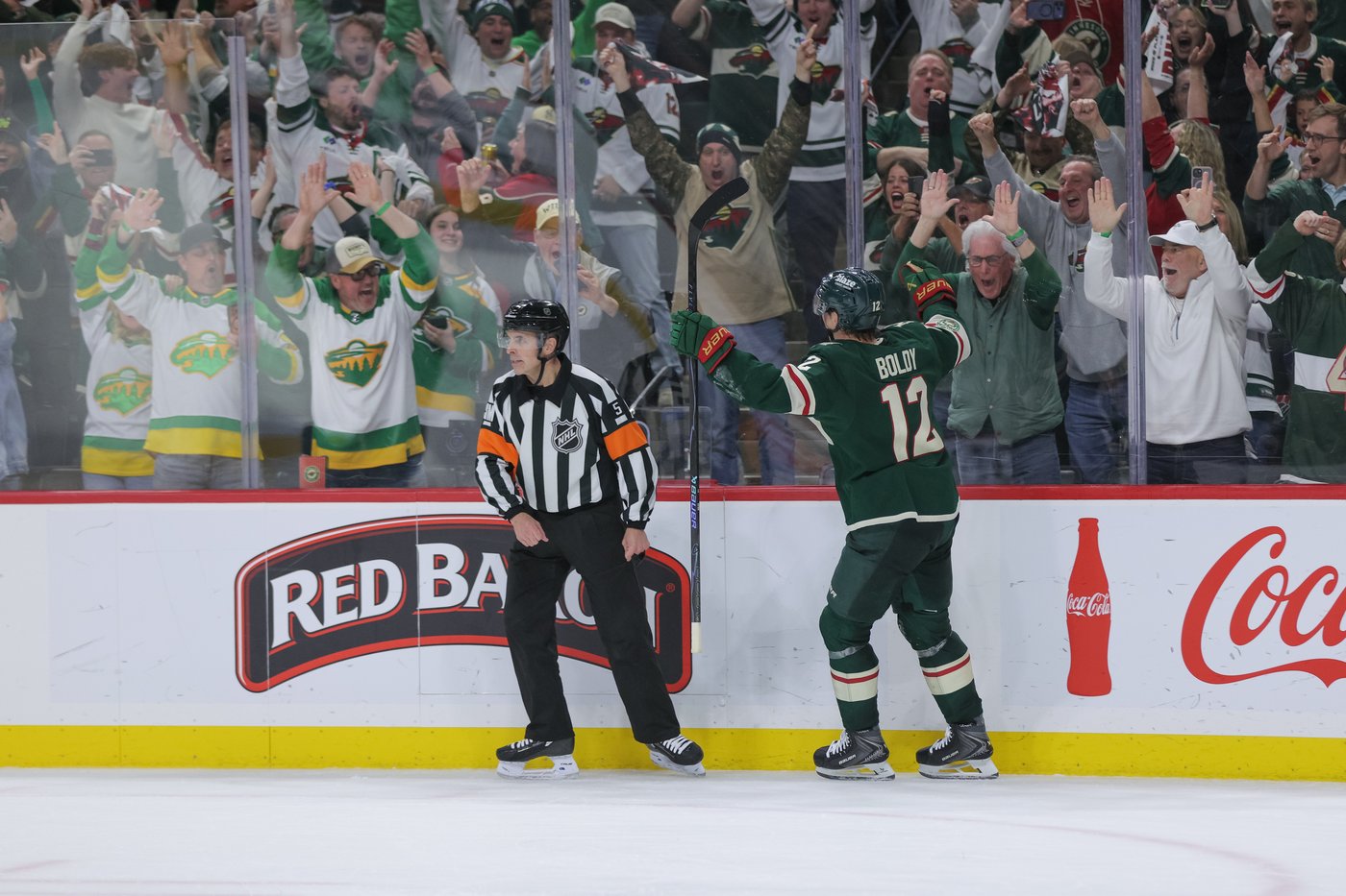 Wild beat Stars 5-2 for first playoff series win in 11 years | iNFOnews.ca